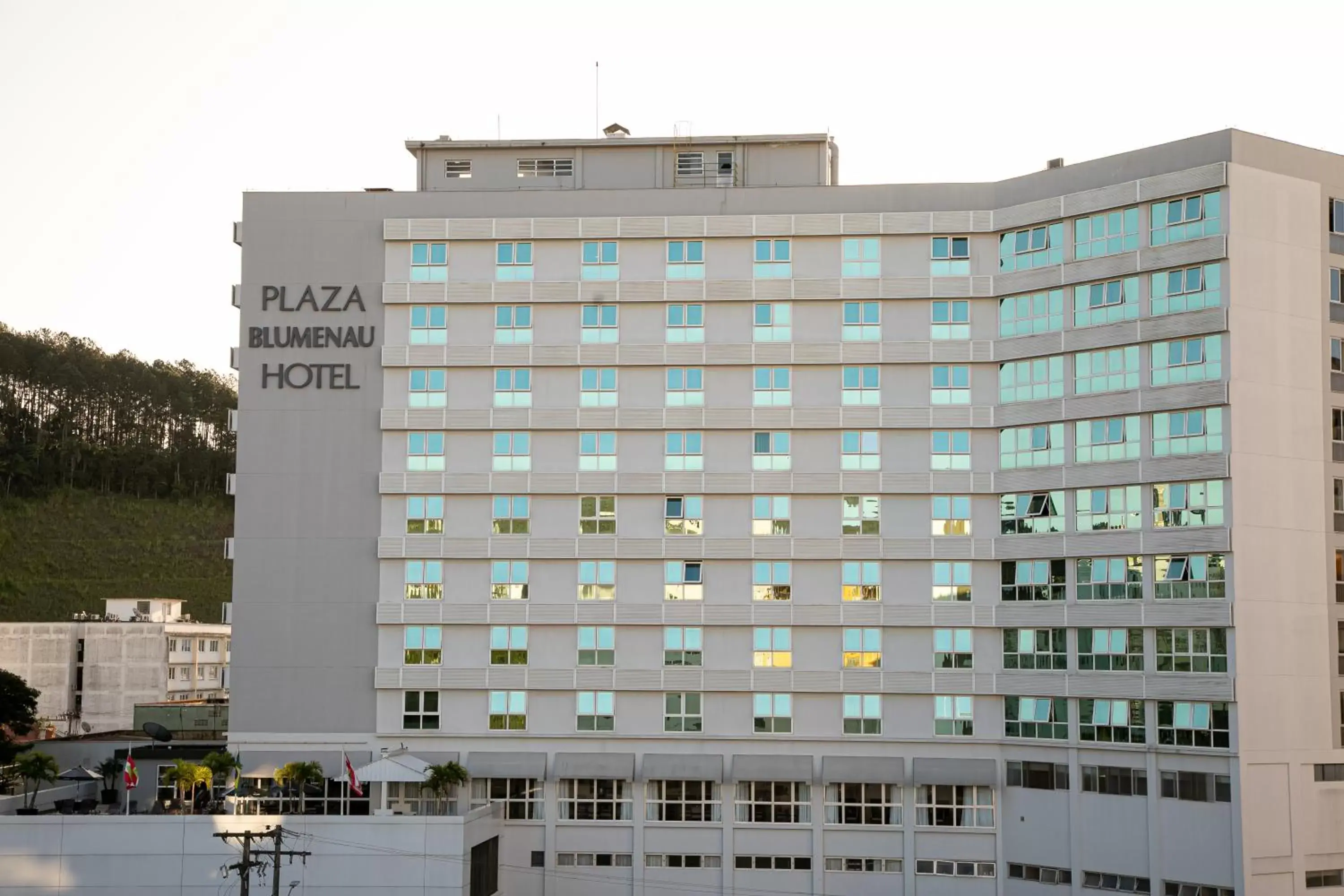 Property Building in Plaza Blumenau Hotel