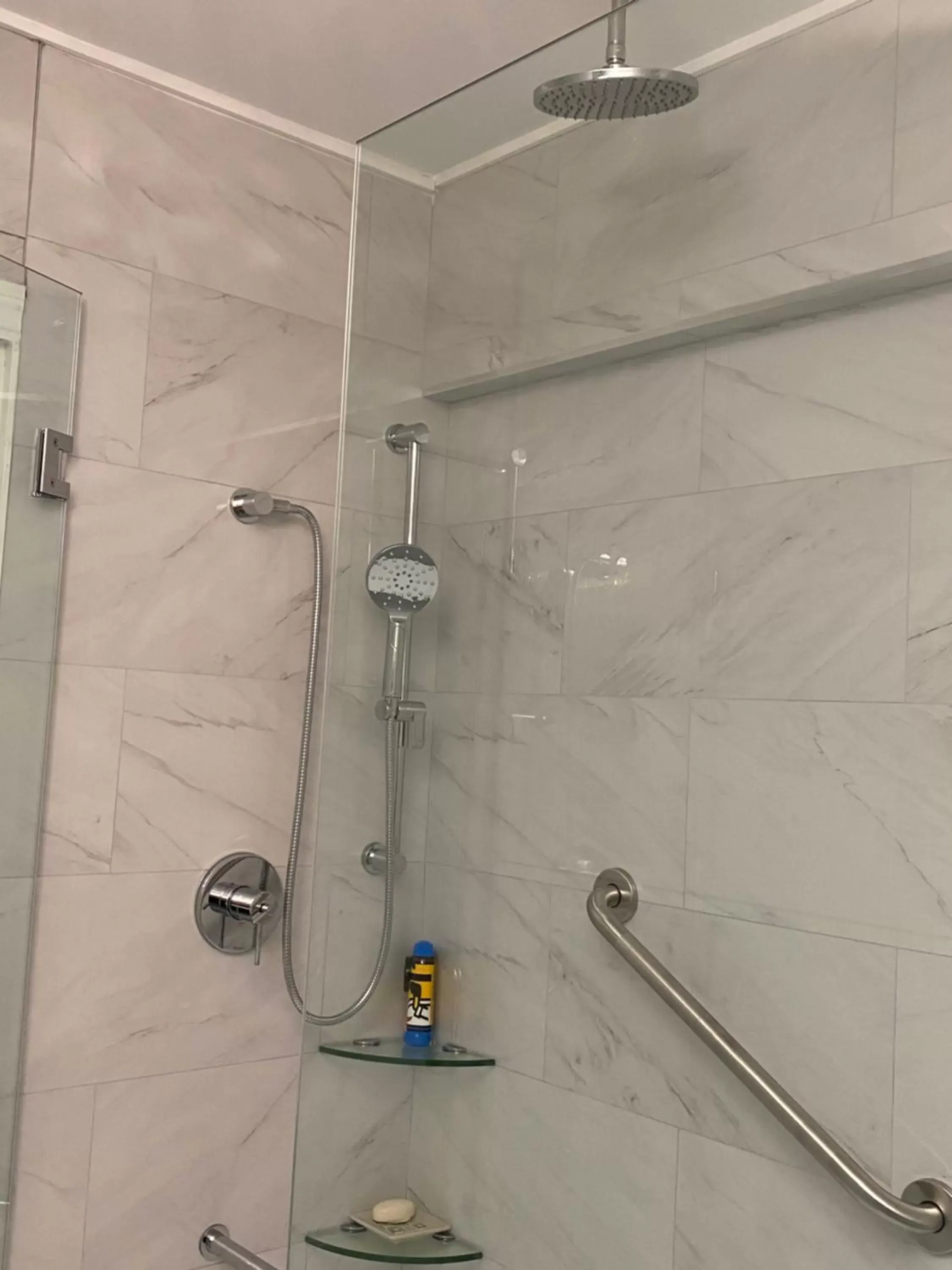 Shower, Bathroom in Serenity