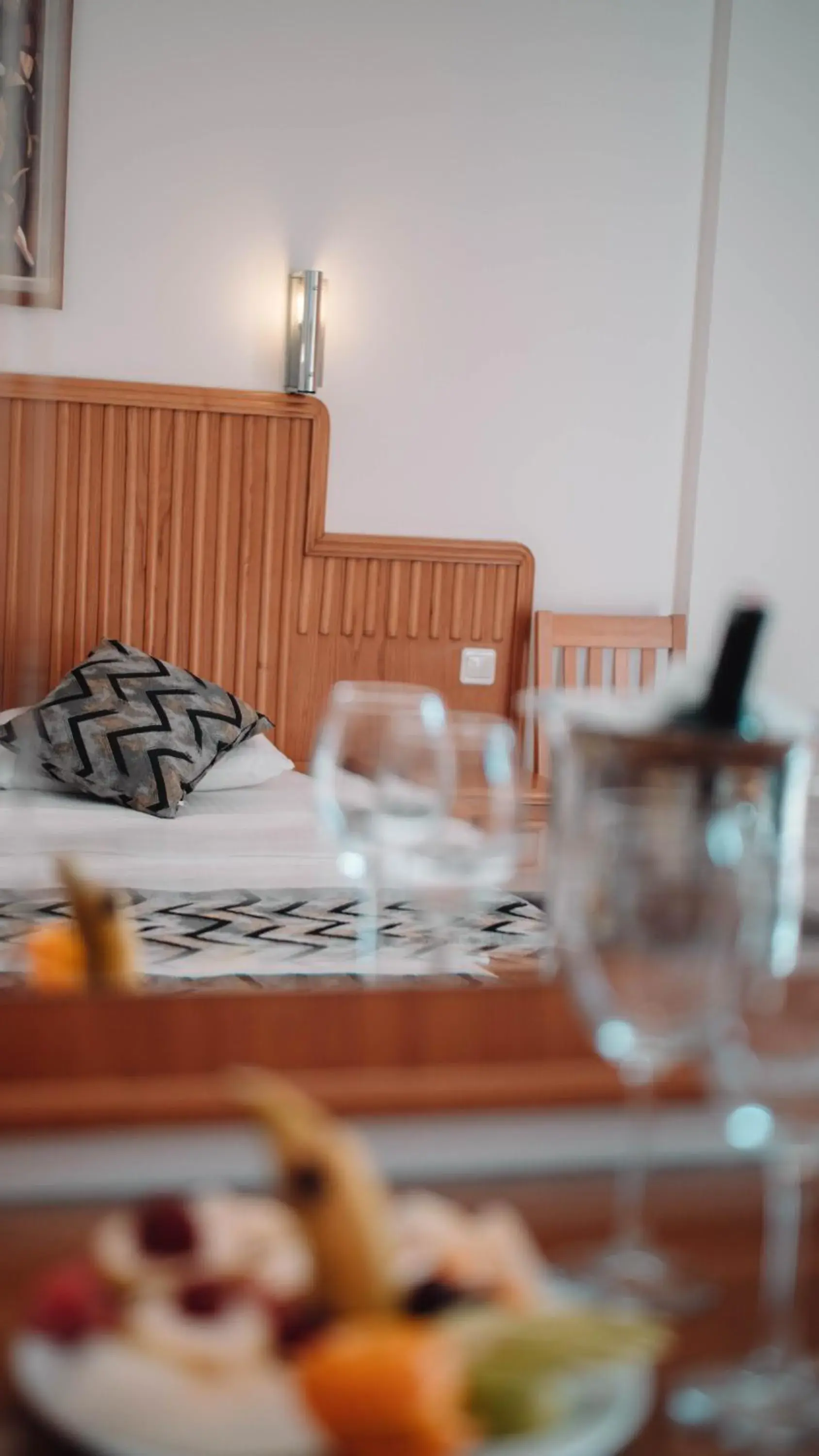 Bed, Restaurant/Places to Eat in Belcehan Deluxe Hotel