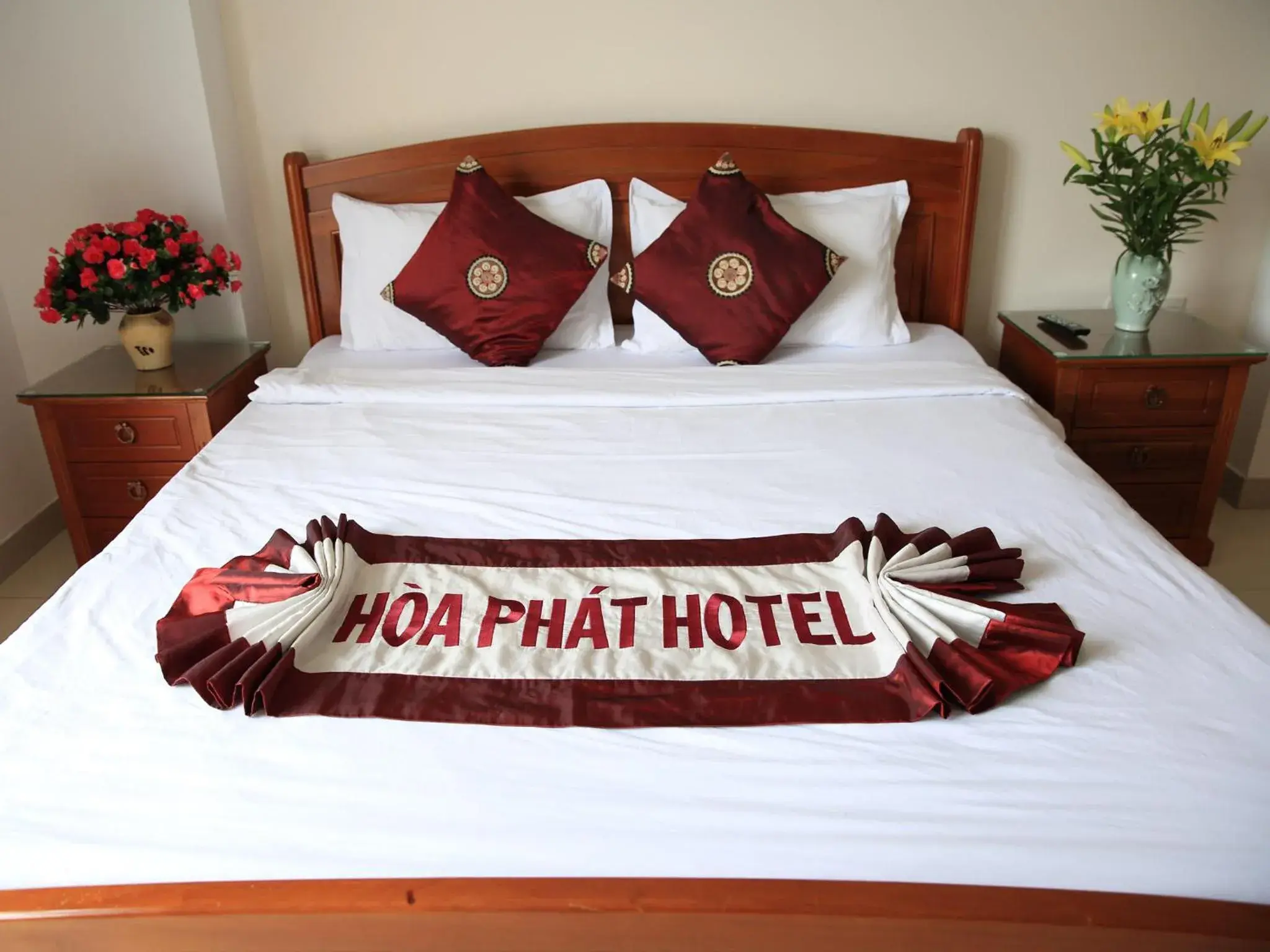 Bed, Room Photo in Hoa Phat Hotel & Apartment