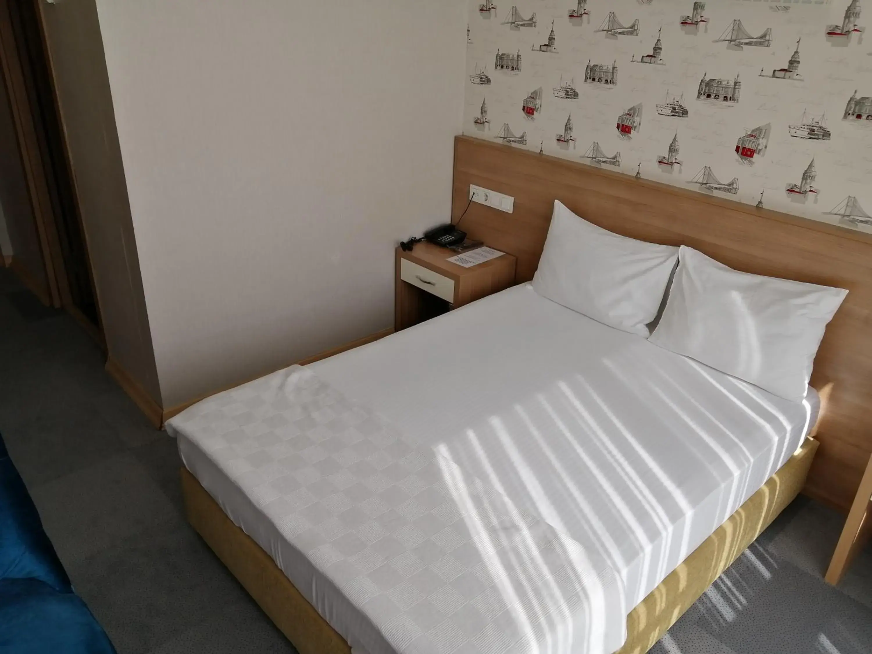 Bed in Nice Royal Bed in Nice Royal