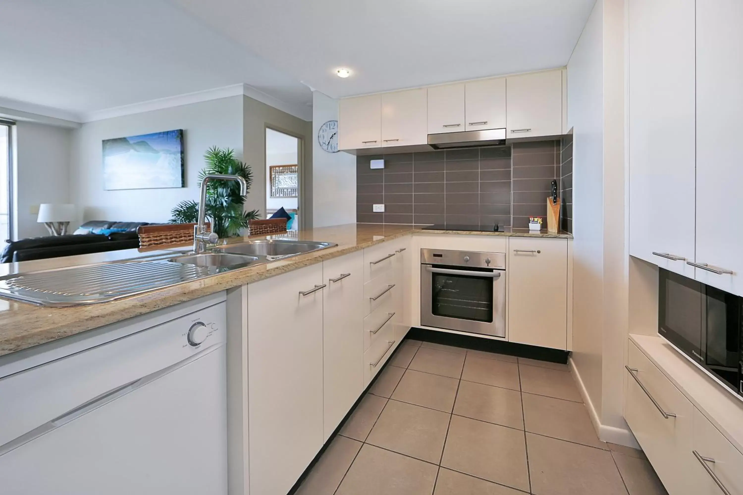 Kitchen or kitchenette, Kitchen/Kitchenette in The Point Resort