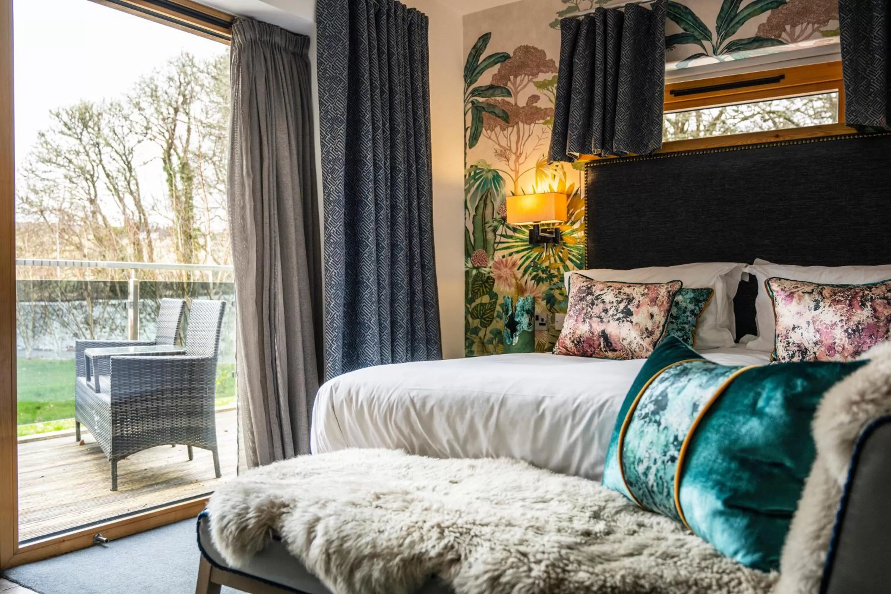 Bedroom, Bed in Skeabost House Hotel