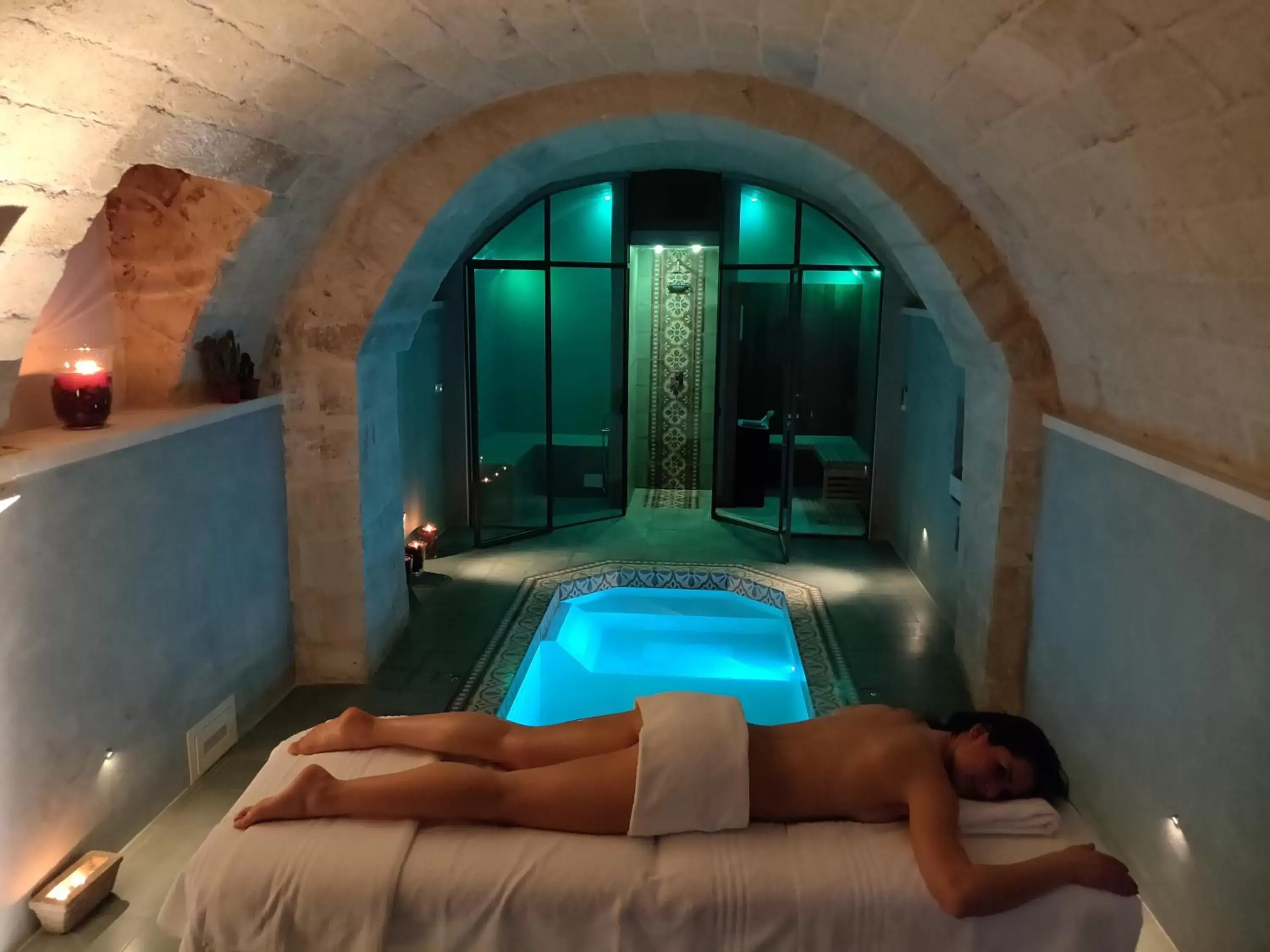Hot Tub, Swimming Pool in Palazzo Muro Leccese Relais de Charme & Wellness