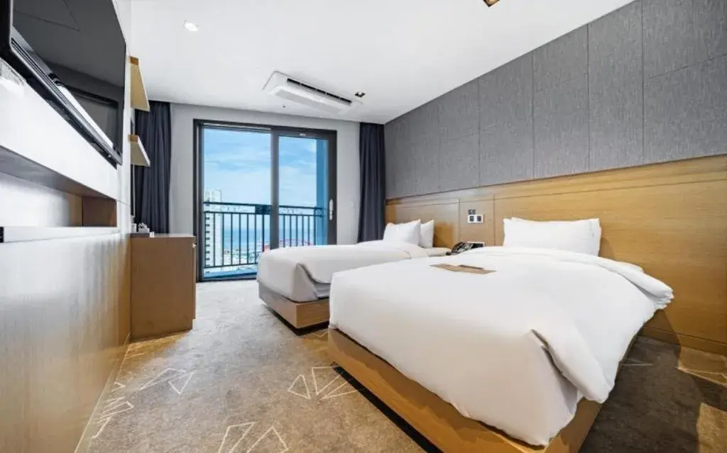 Bed in Sea Cruise Hotel Bed in Sea Cruise Hotel