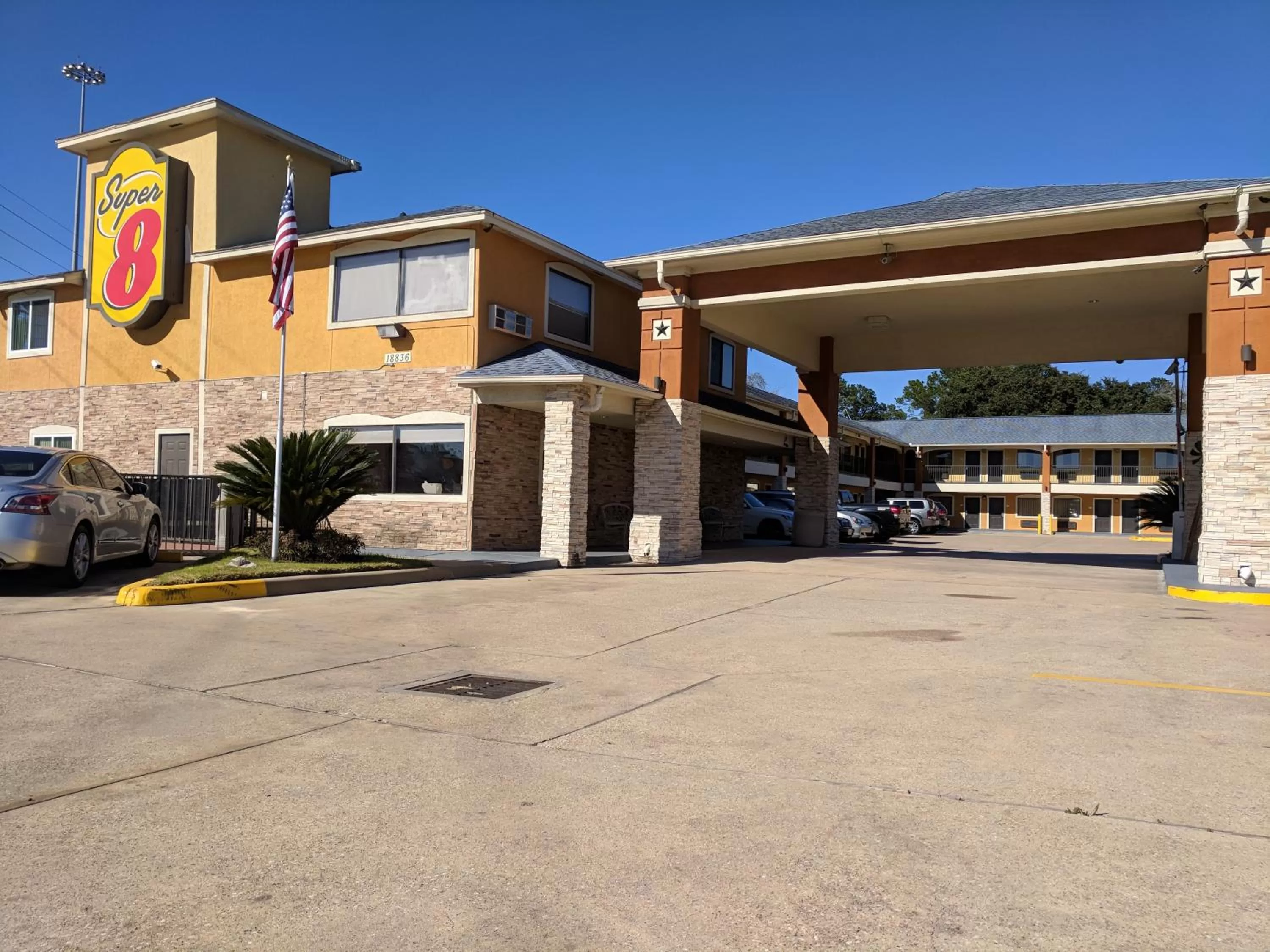 Facade/entrance in Super 8 by Wyndham Willowbrook Houston