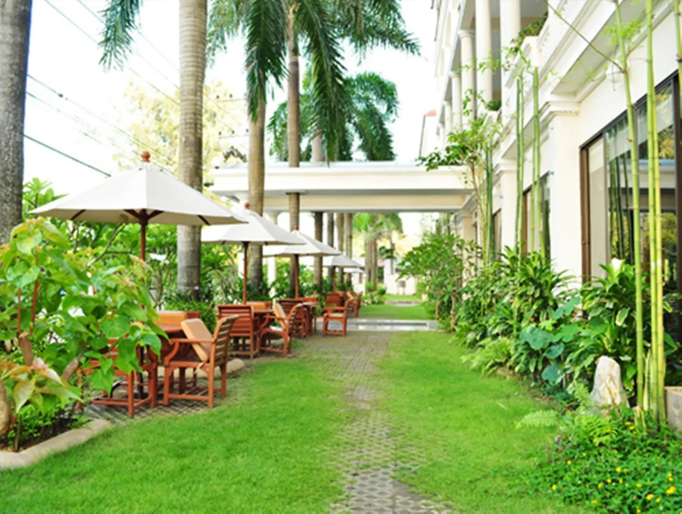 Garden in Mae Pim Resort Hotel