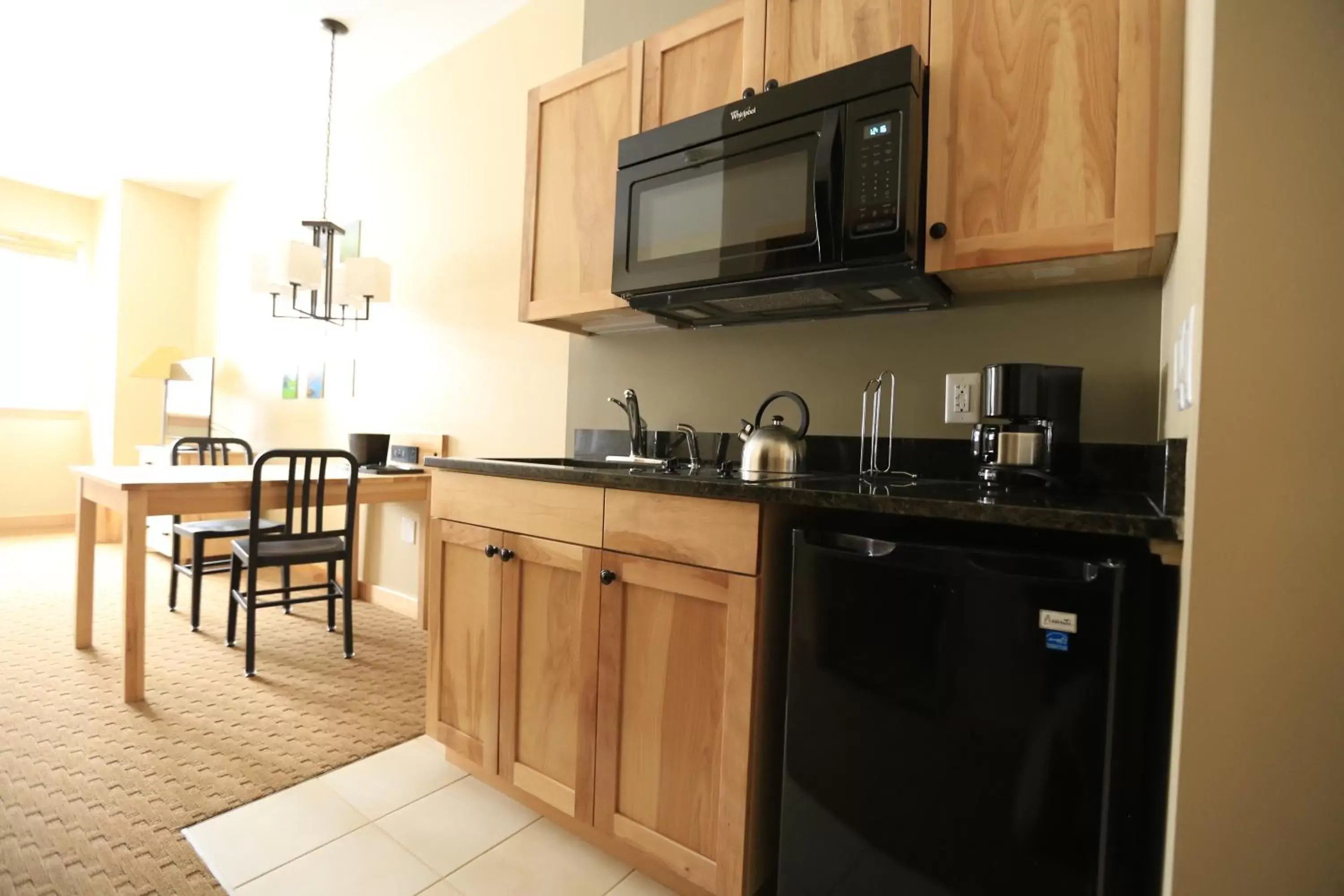 Kitchen or kitchenette, Kitchen/Kitchenette in Burke Mountain Hotel and Conference Center