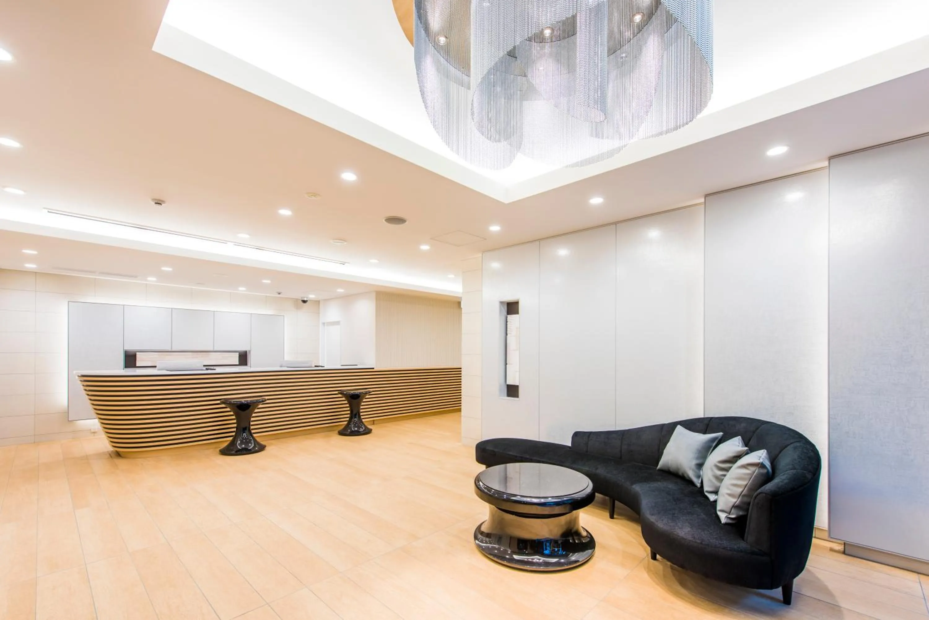 Lobby or reception in Meitetsu Inn Hamamatsucho