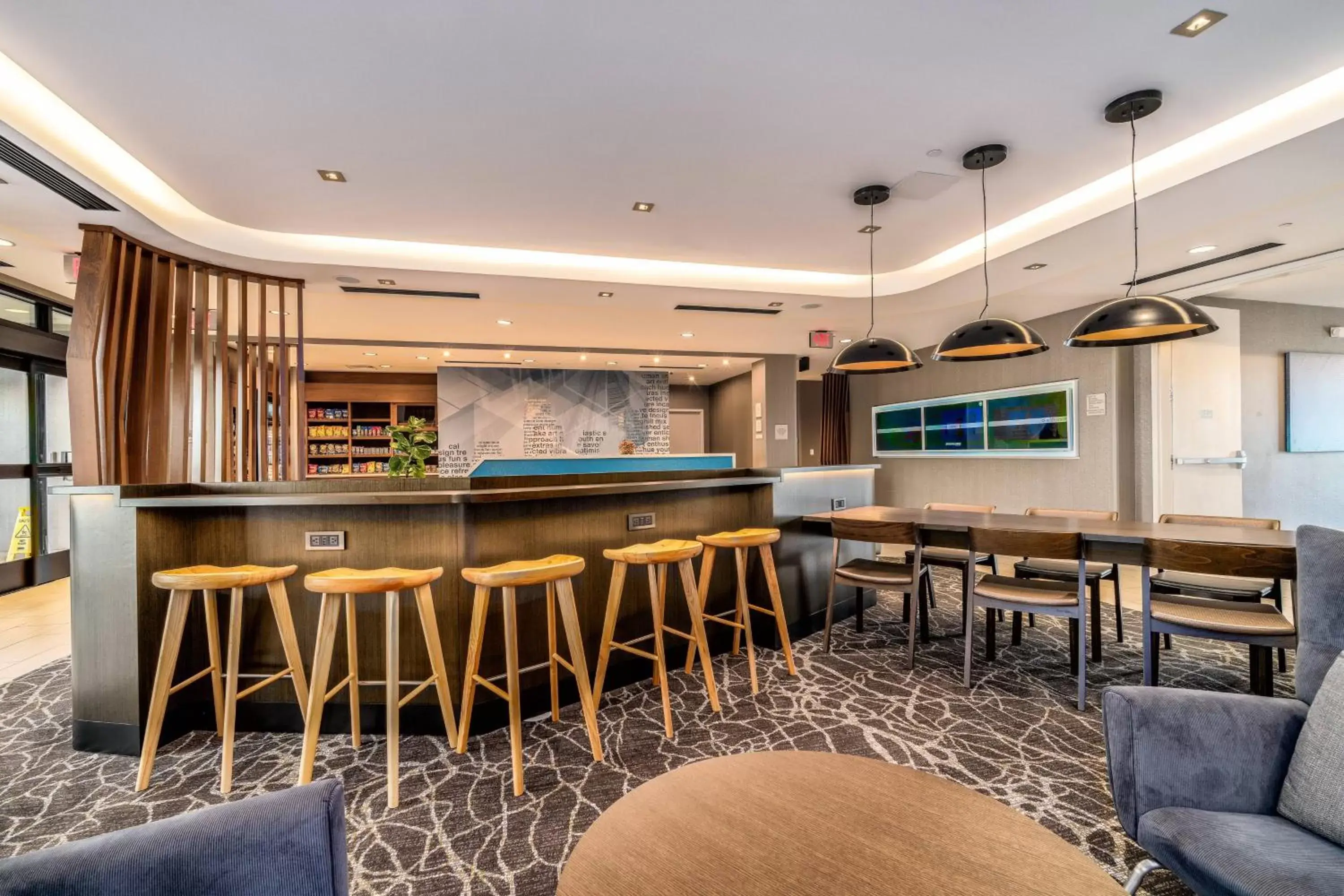 Lobby or reception, Lounge/Bar in SpringHill Suites by Marriott Oakland Airport