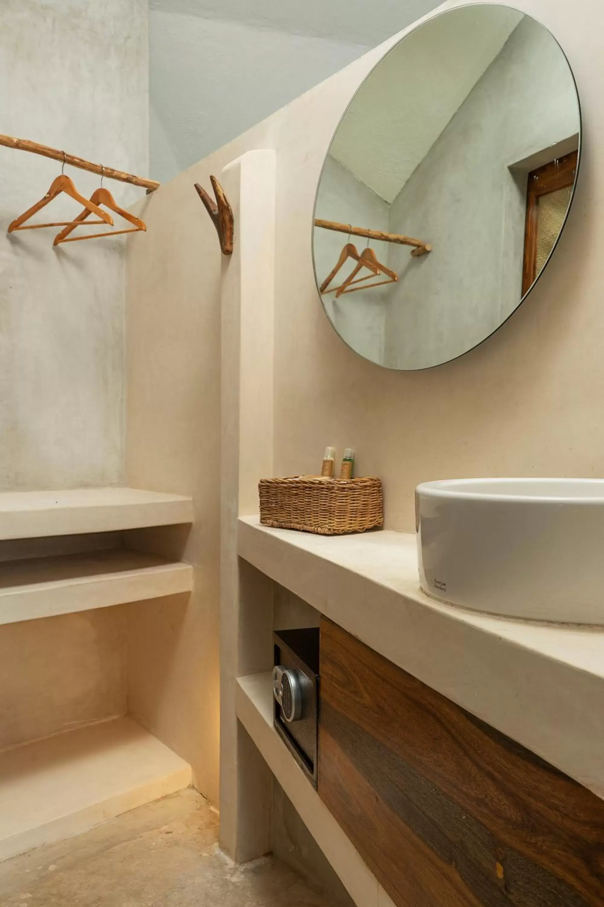 Bathroom in Mamasan Treehouses & Cabins