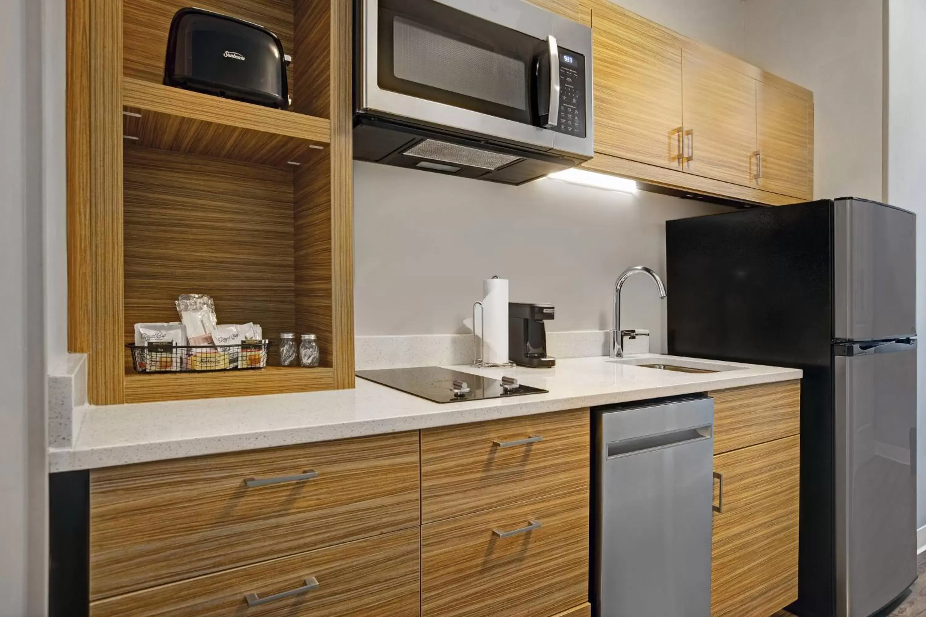 Kitchen or kitchenette, Kitchen/Kitchenette in TownePlace Suites by Marriott Potomac Mills Woodbridge