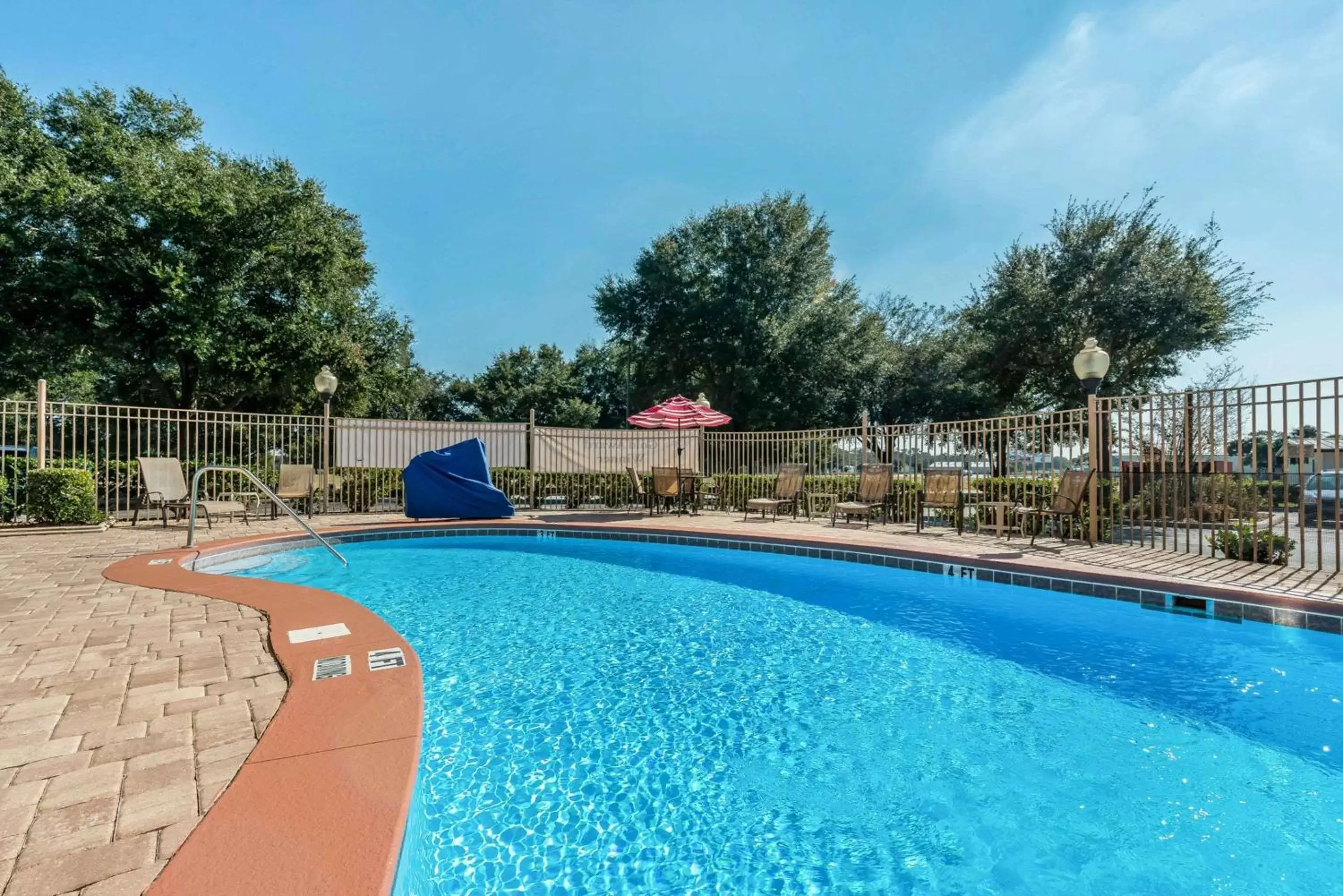 Activities, Swimming Pool in Sleep Inn & Suites Ocala - Belleview