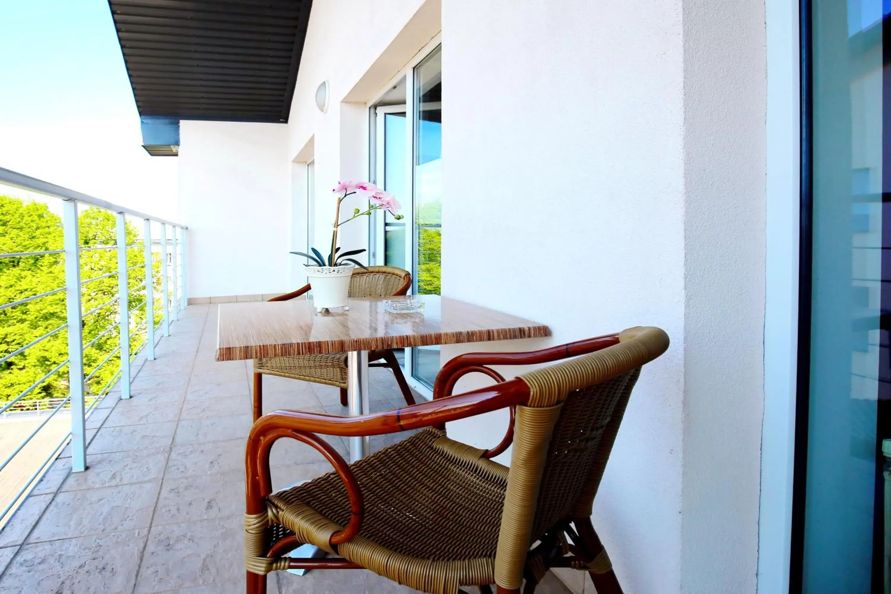 Patio, Balcony/Terrace in Apart Hotel Tomo FREE PARKING