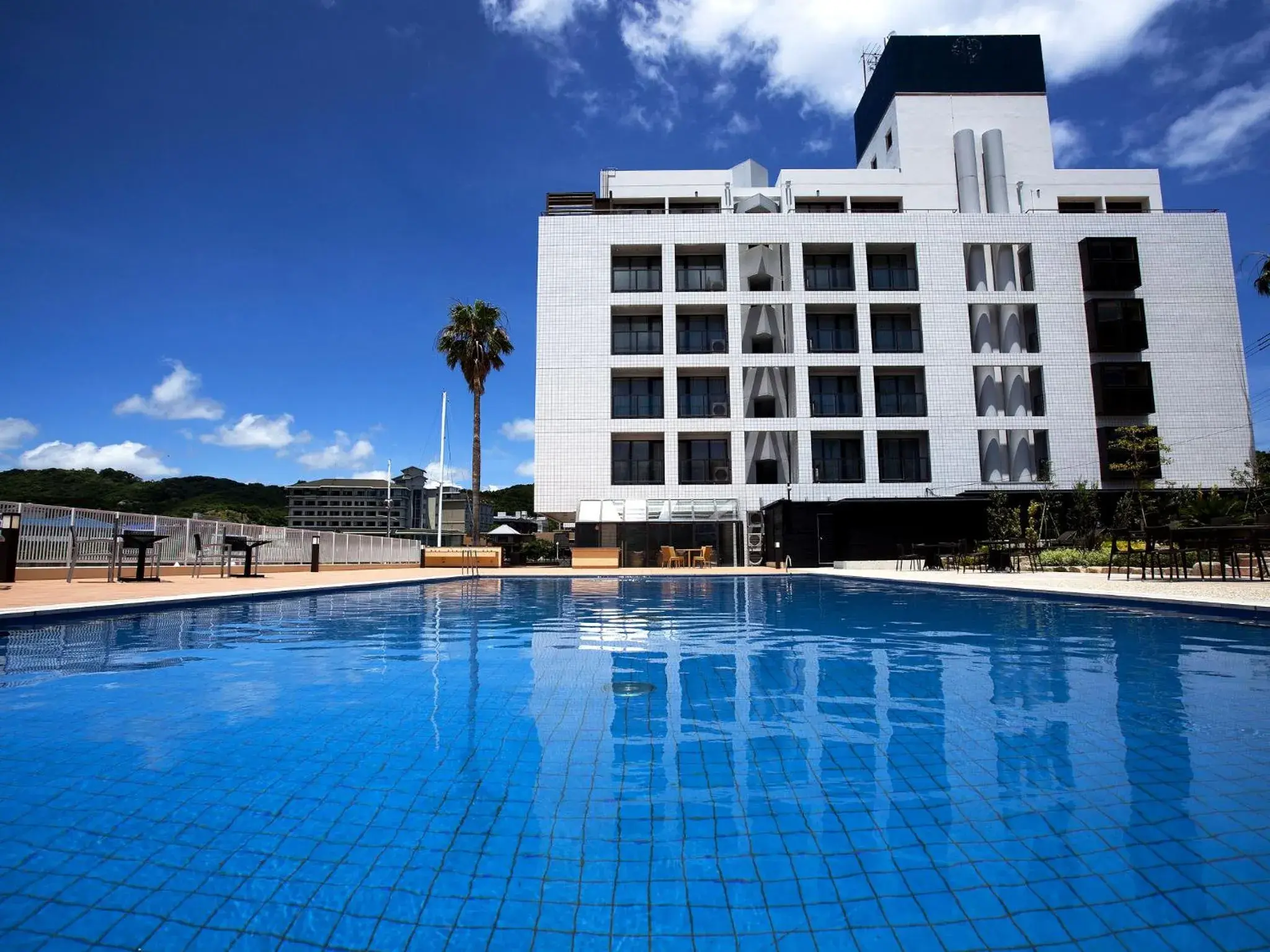 Property building, Swimming Pool in Shimahana - Sumoto Onsen