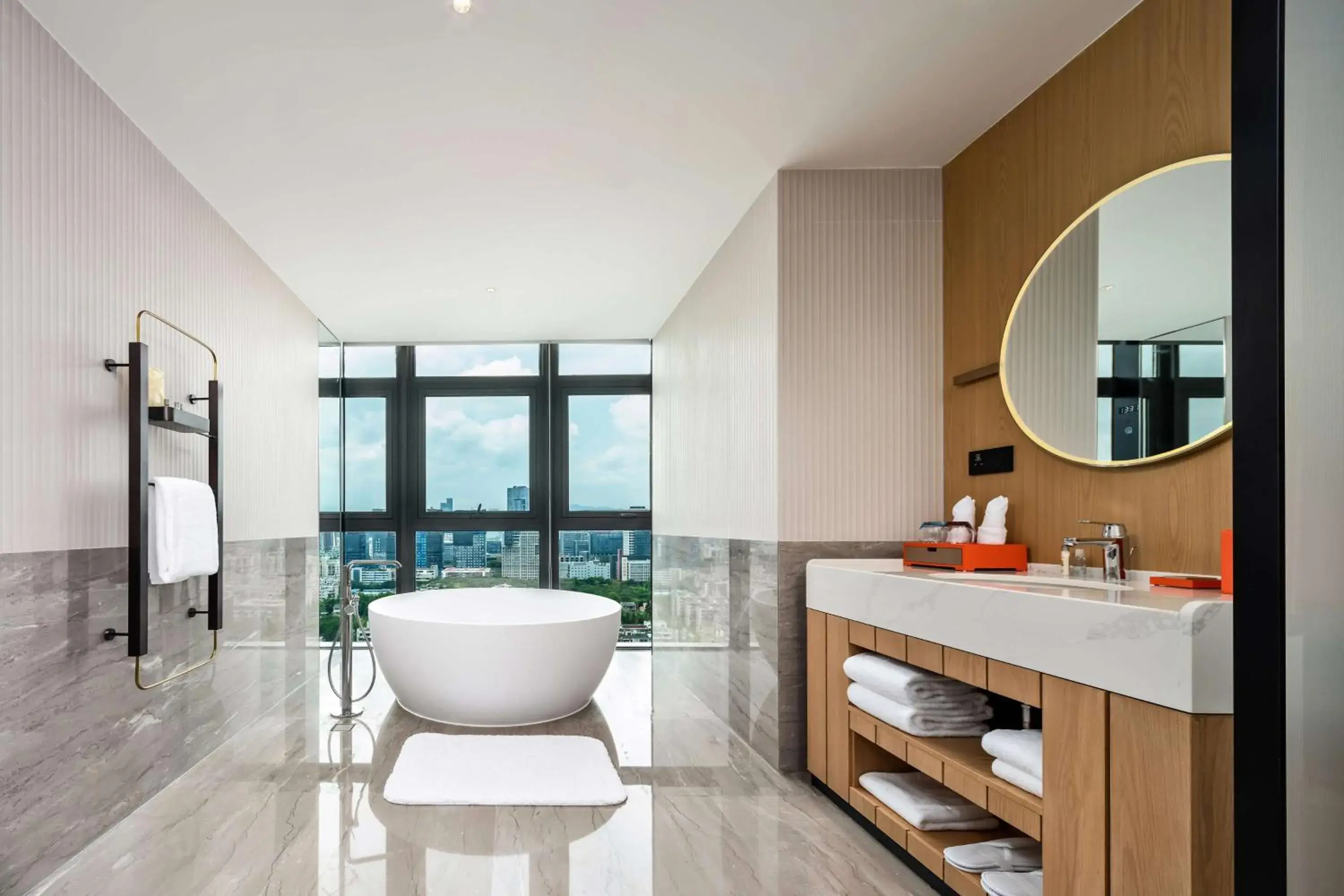 Bathroom in Hilton Garden Inn Shenzhen Nanshan Science & Technology Park