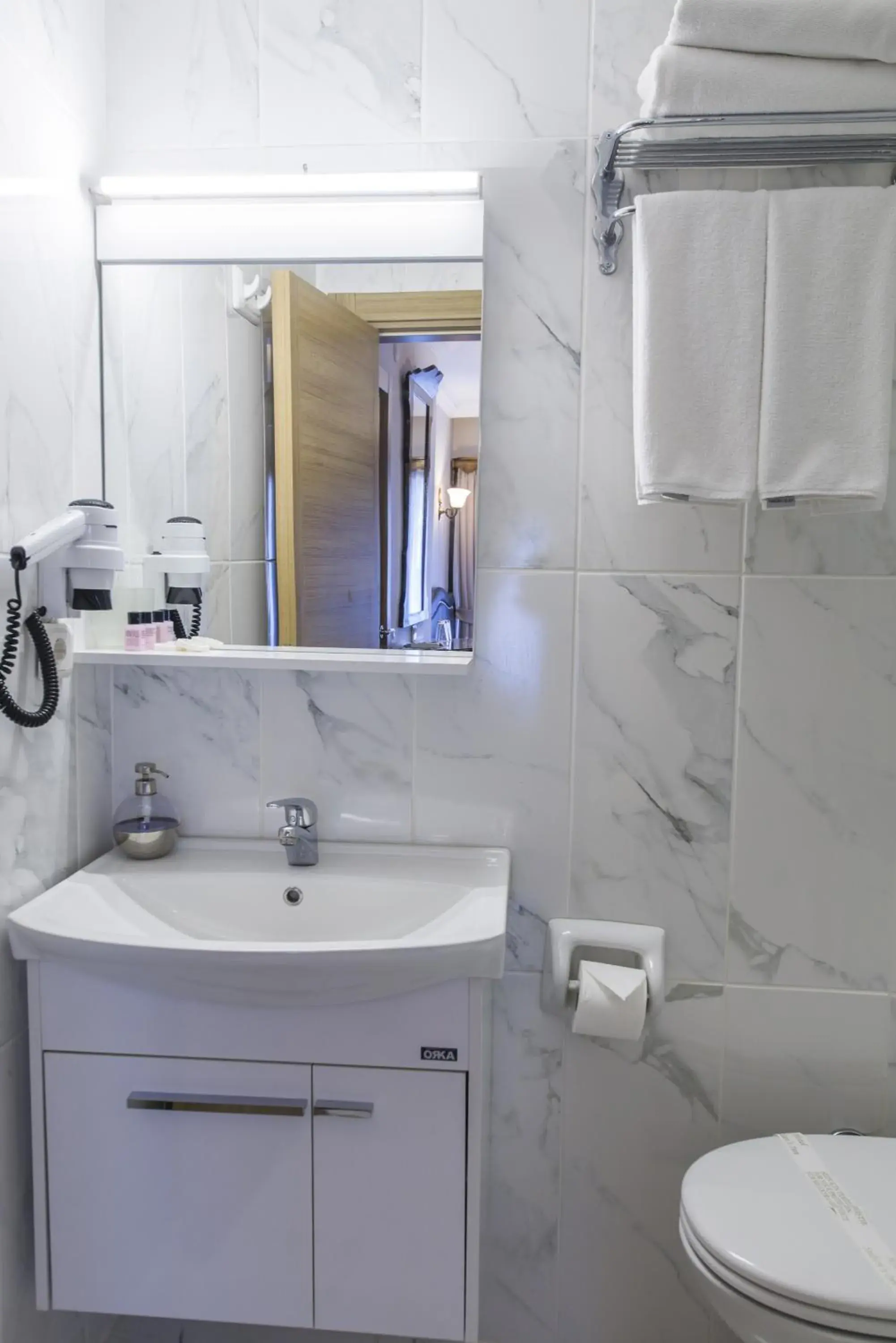 Toilet, Bathroom in Hotel Naz Wooden House Inn