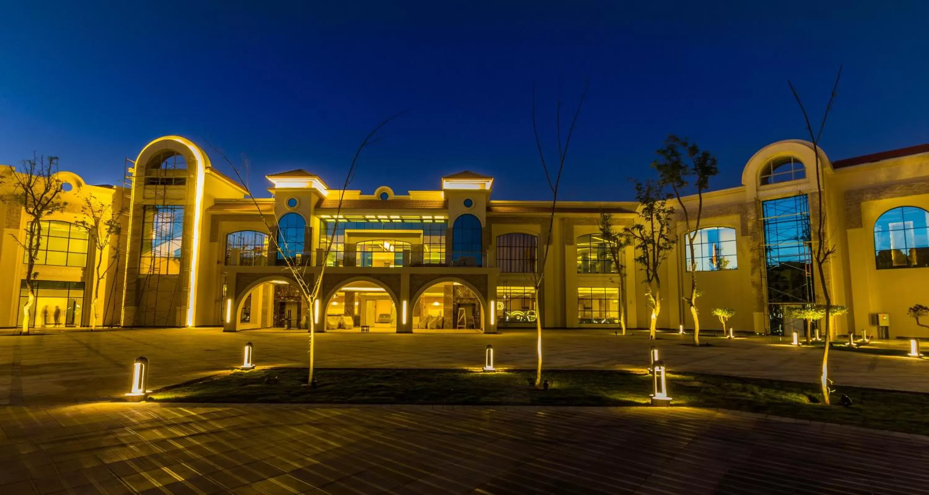 Facade/entrance, Property Building in Pickalbatros White Beach Resort - Hurghada