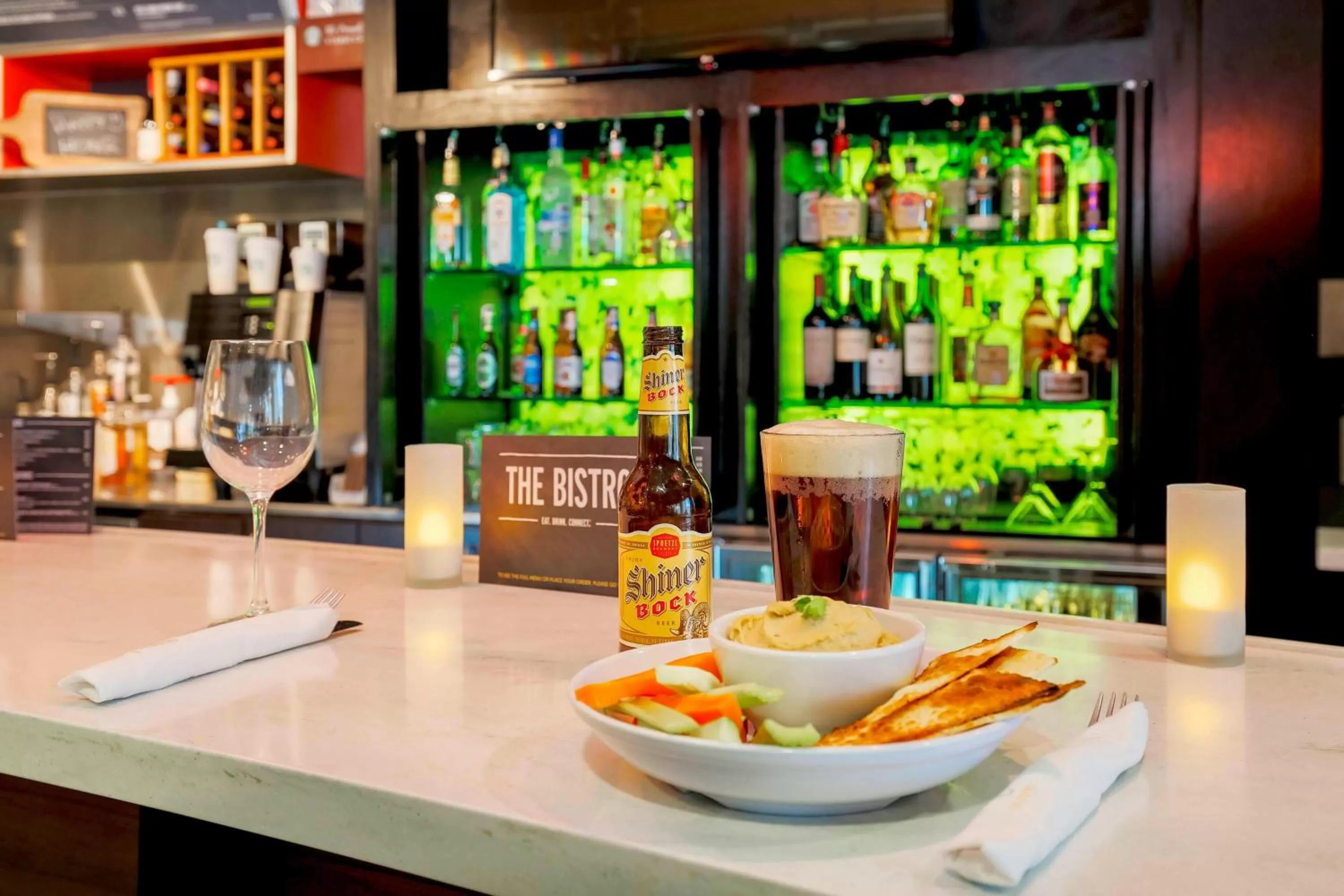 Restaurant/places to eat in Courtyard by Marriott Dallas Arlington South