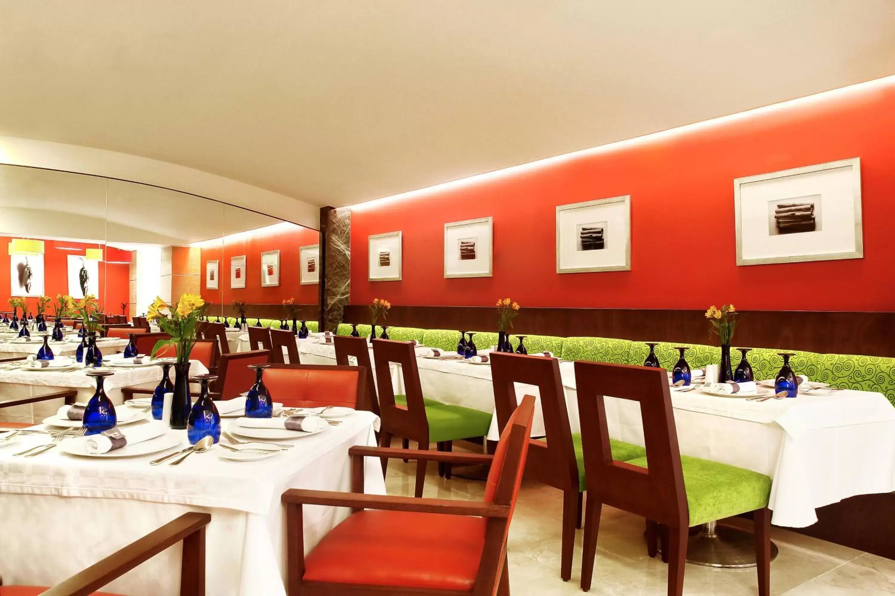 Restaurant/Places to Eat in Mexico City Marriott Reforma Hotel