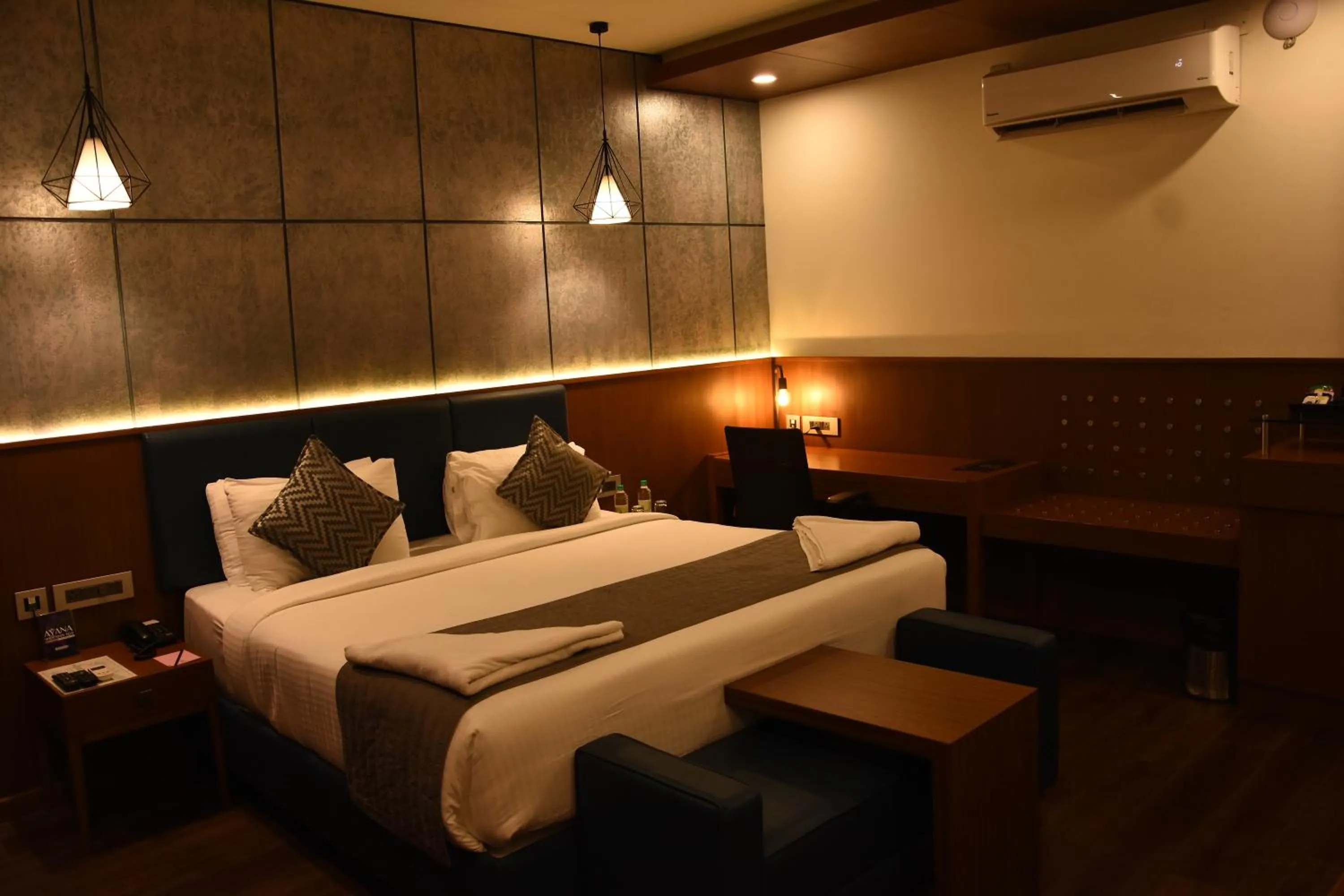 Bed in Poppys Vista Hotel