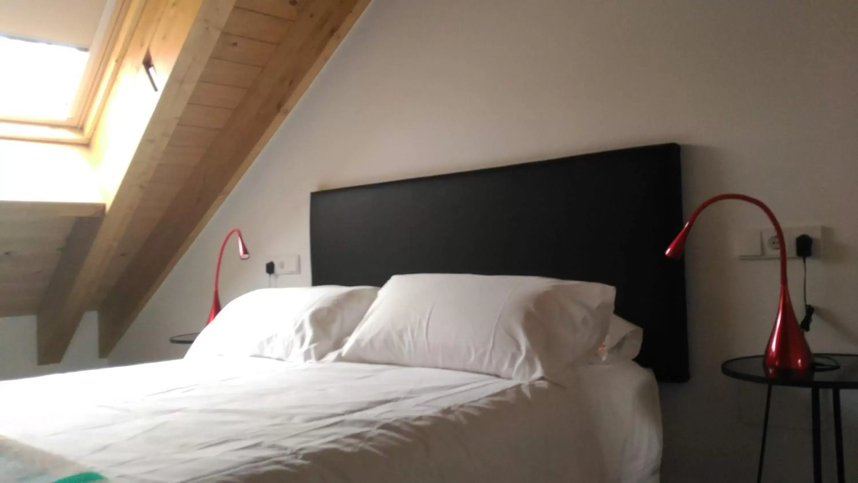 Bedroom, Bed in Slow León Apartamentos Turísticos