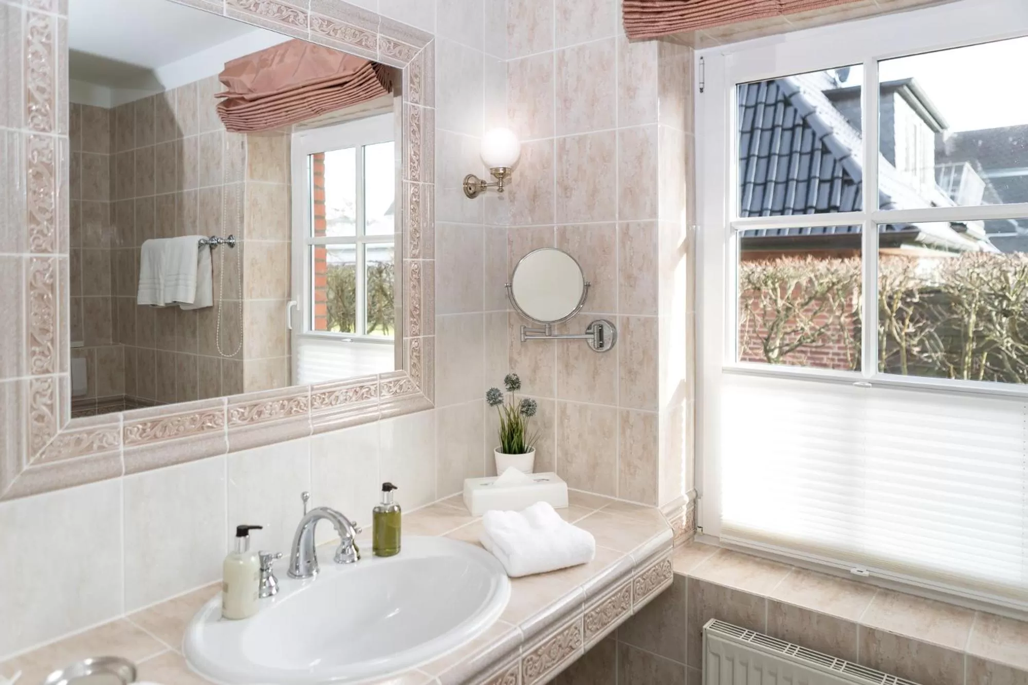 Bathroom in Hotel Landhaus Ellerbrock