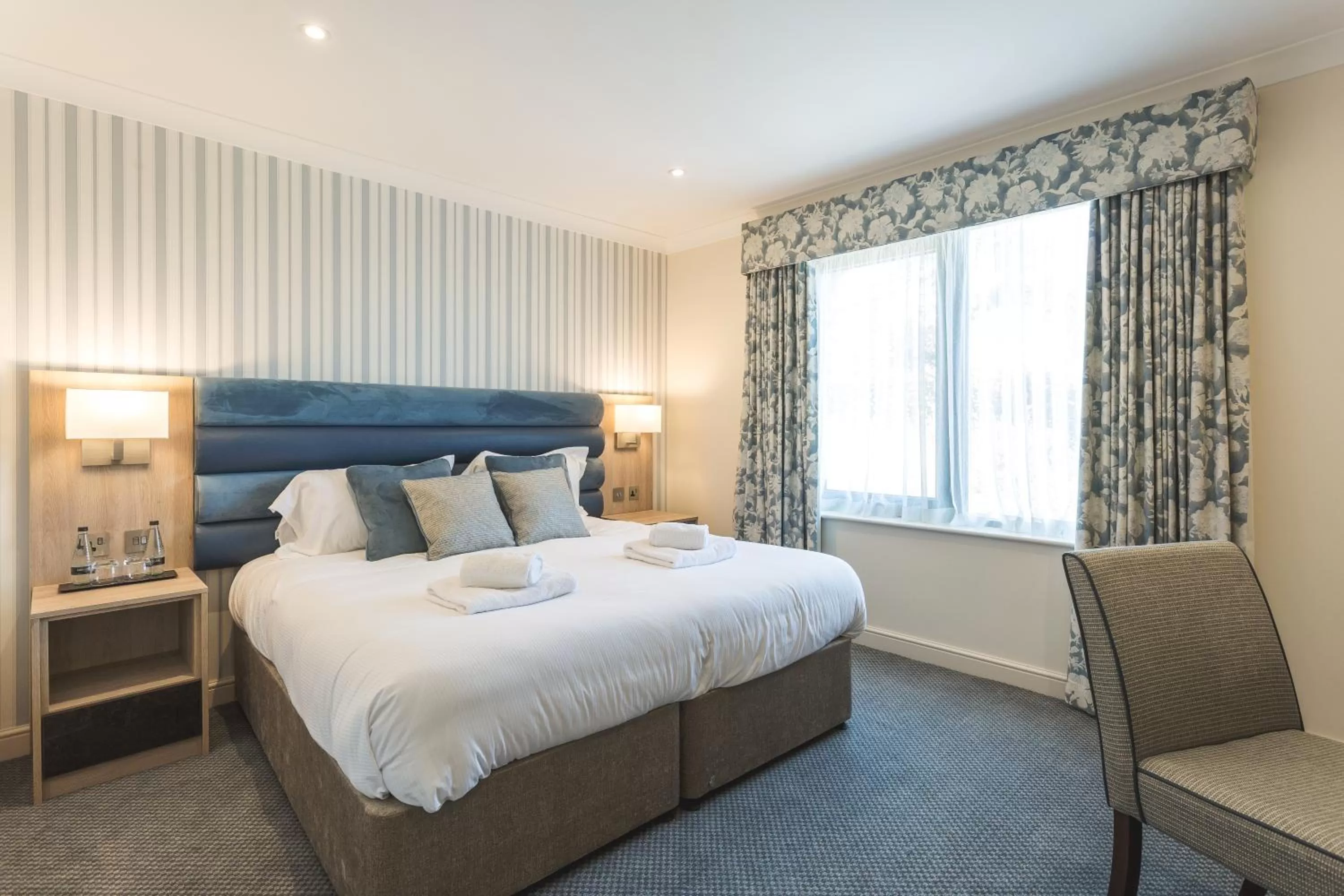 Photo of the whole room, Bed in The Nottinghamshire Hotel & Golf Club