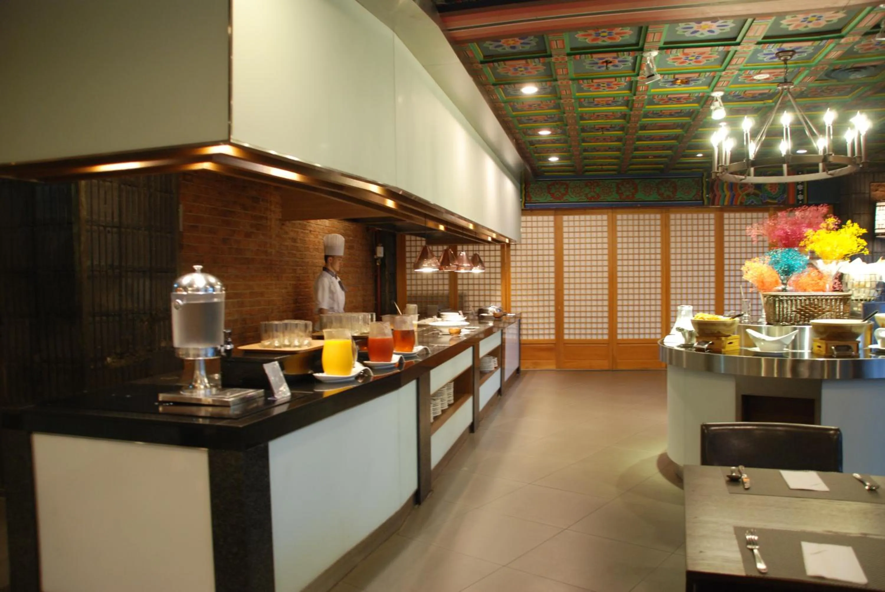 Restaurant/places to eat in Commodore Hotel Busan