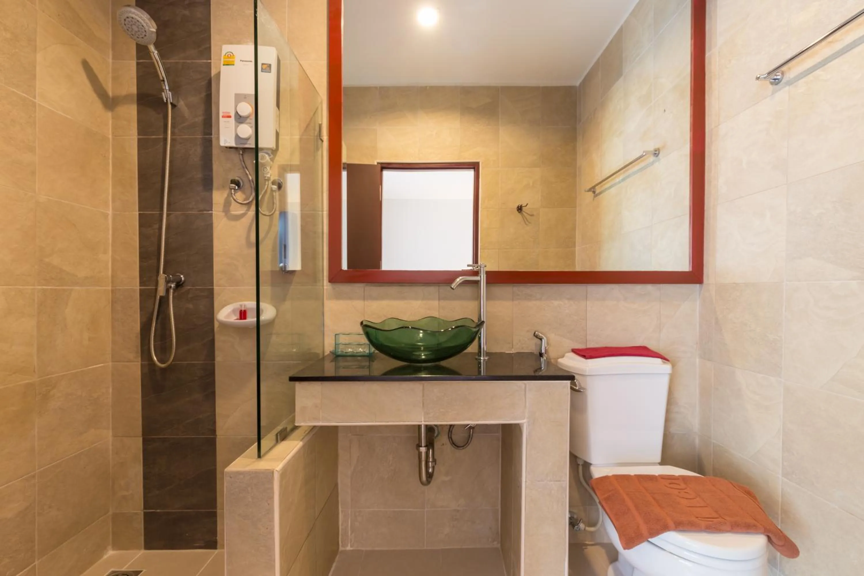 Bathroom in Tee Pak Dee Resident Phuket