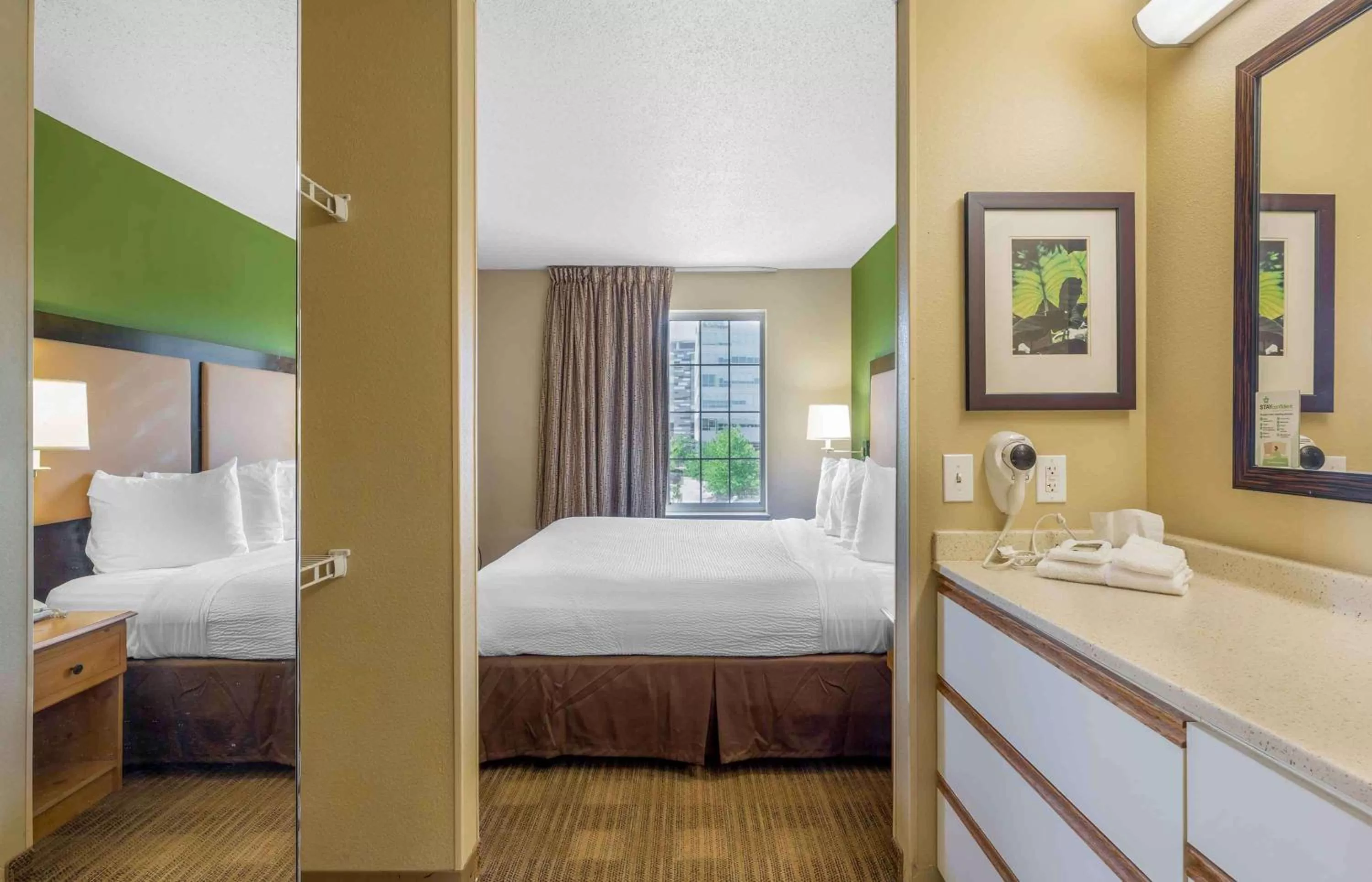 Bedroom, Bed in Extended Stay America Suites - Boston - Burlington