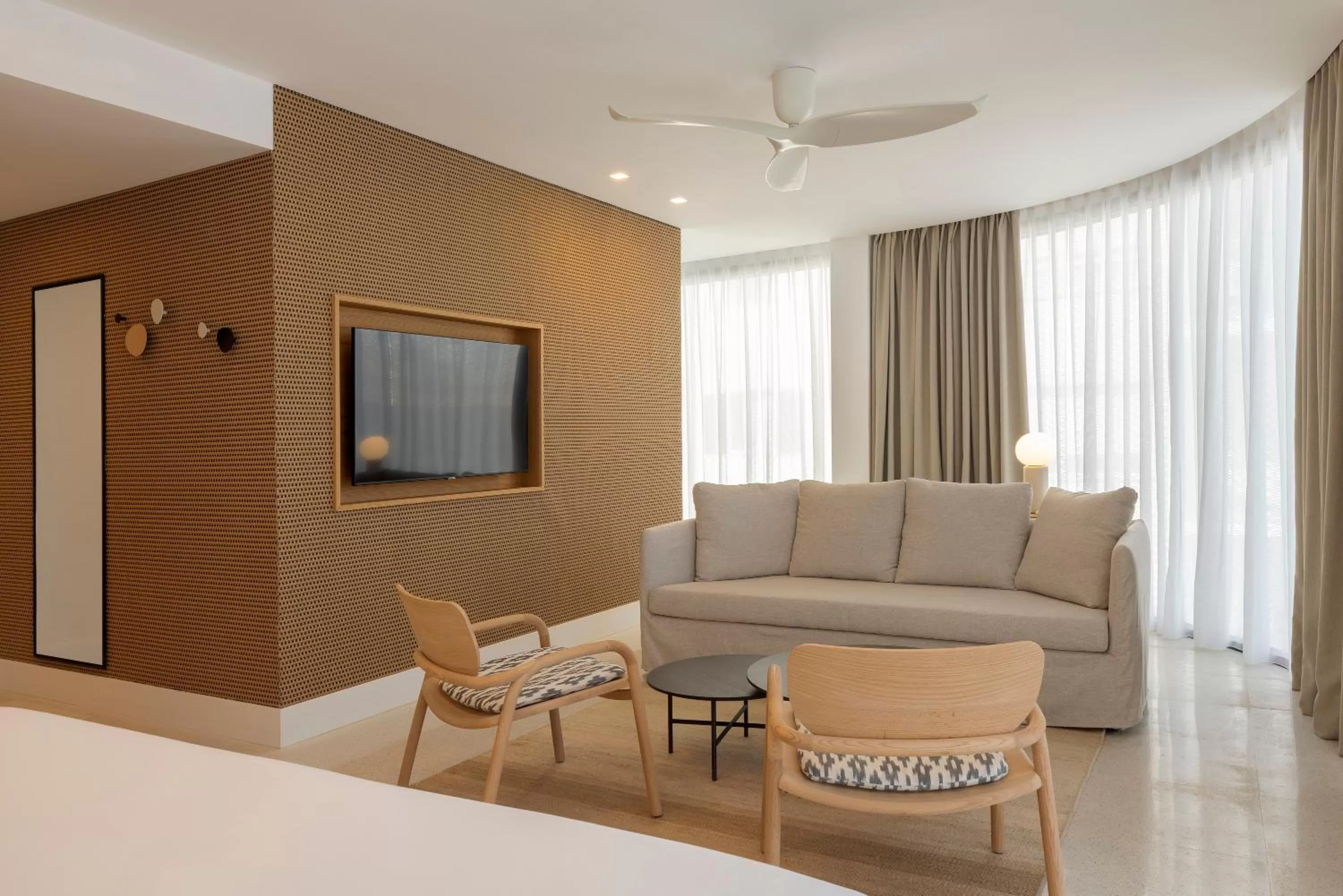 Seating area, Bed in HM Palma Blanc