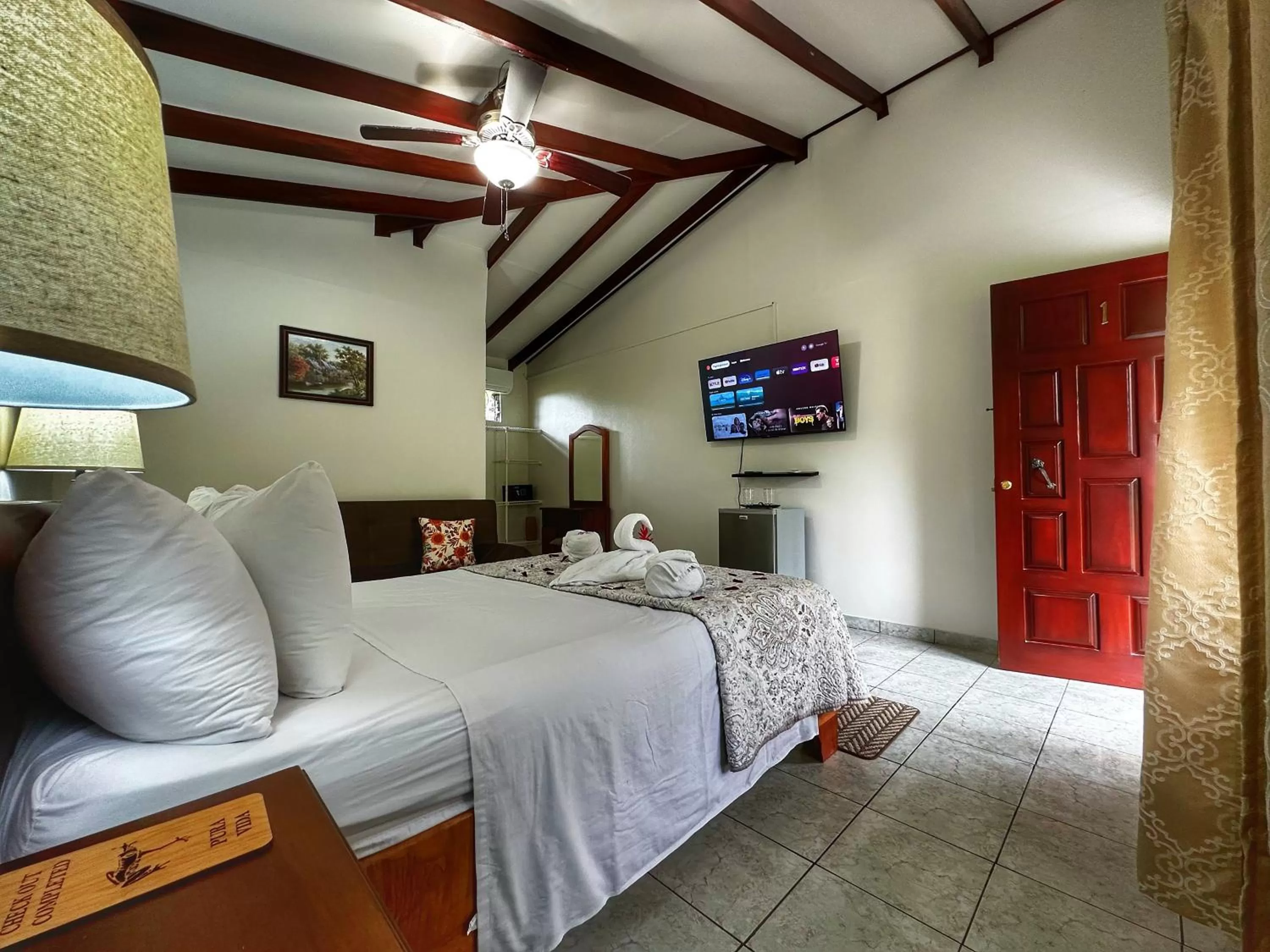 Loma Real Hot Springs Bed & Breakfast