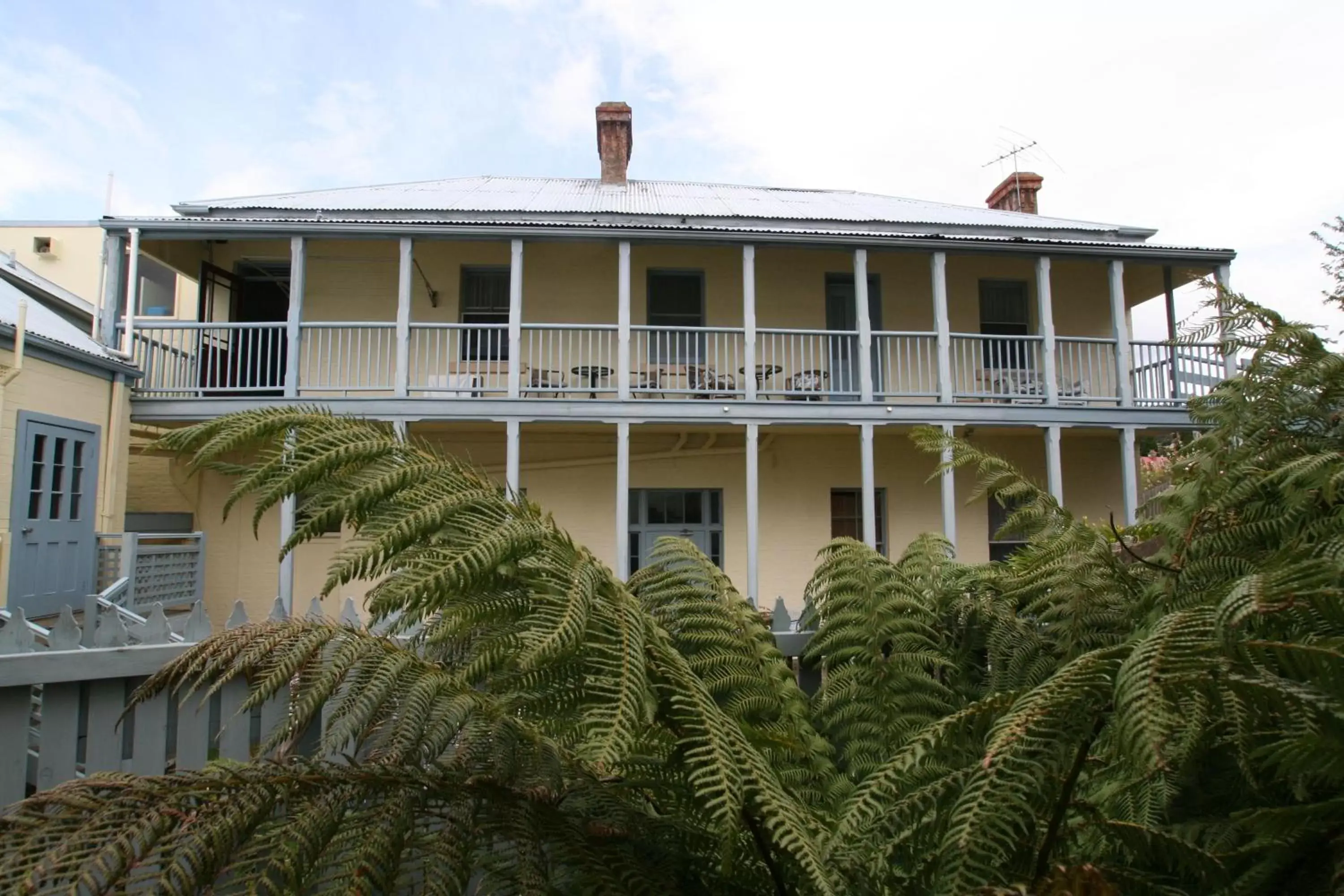 Garden, Property Building in The Lodge on Elizabeth Boutique Hotel