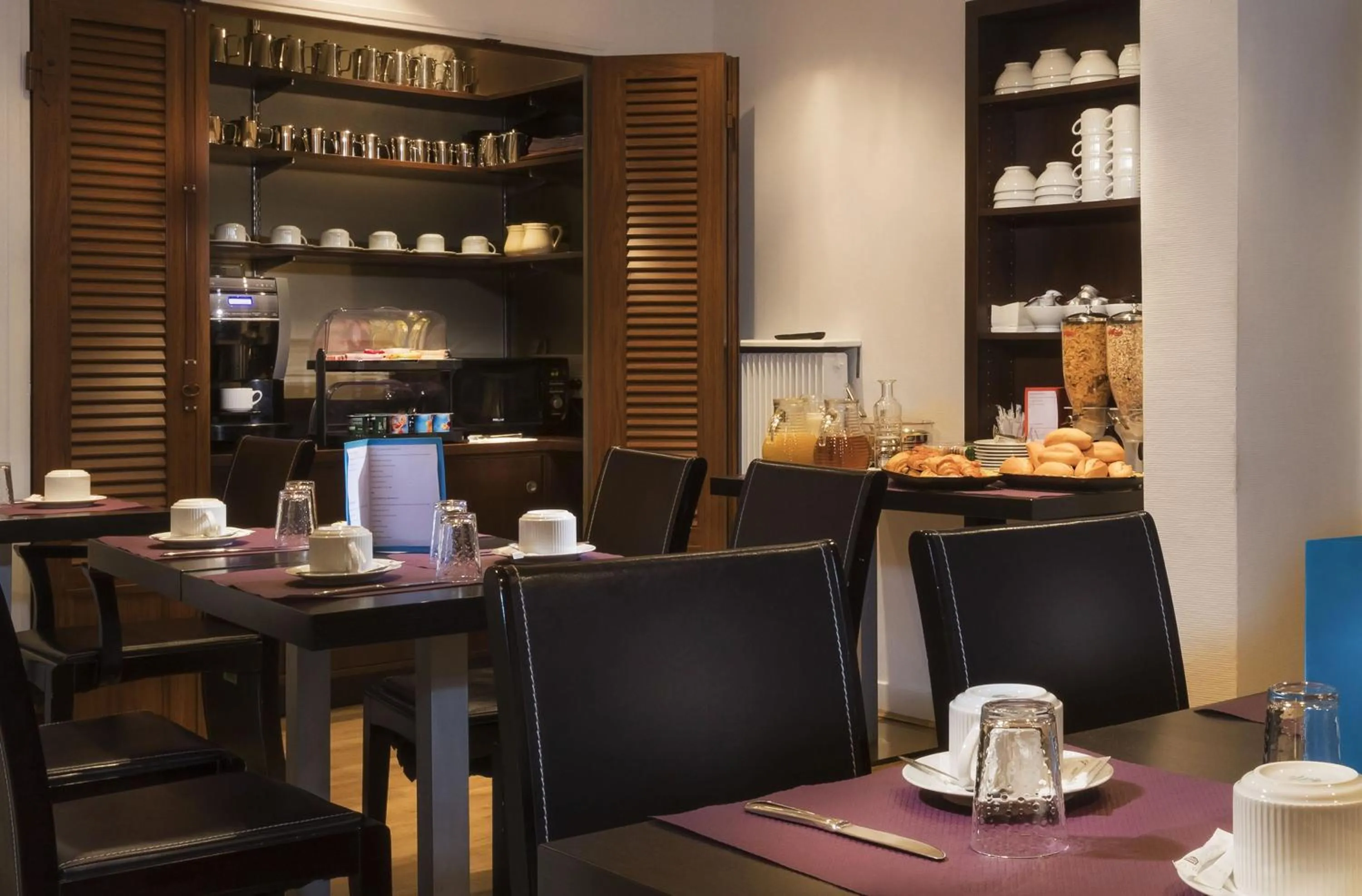 Buffet breakfast in Hôtel de France Quartier Latin