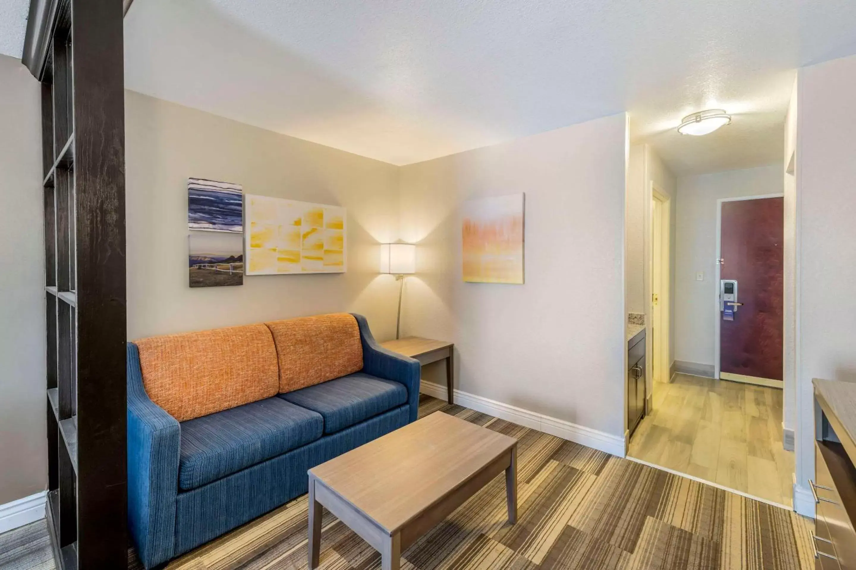 Bedroom, Seating Area in Comfort Inn & Suites