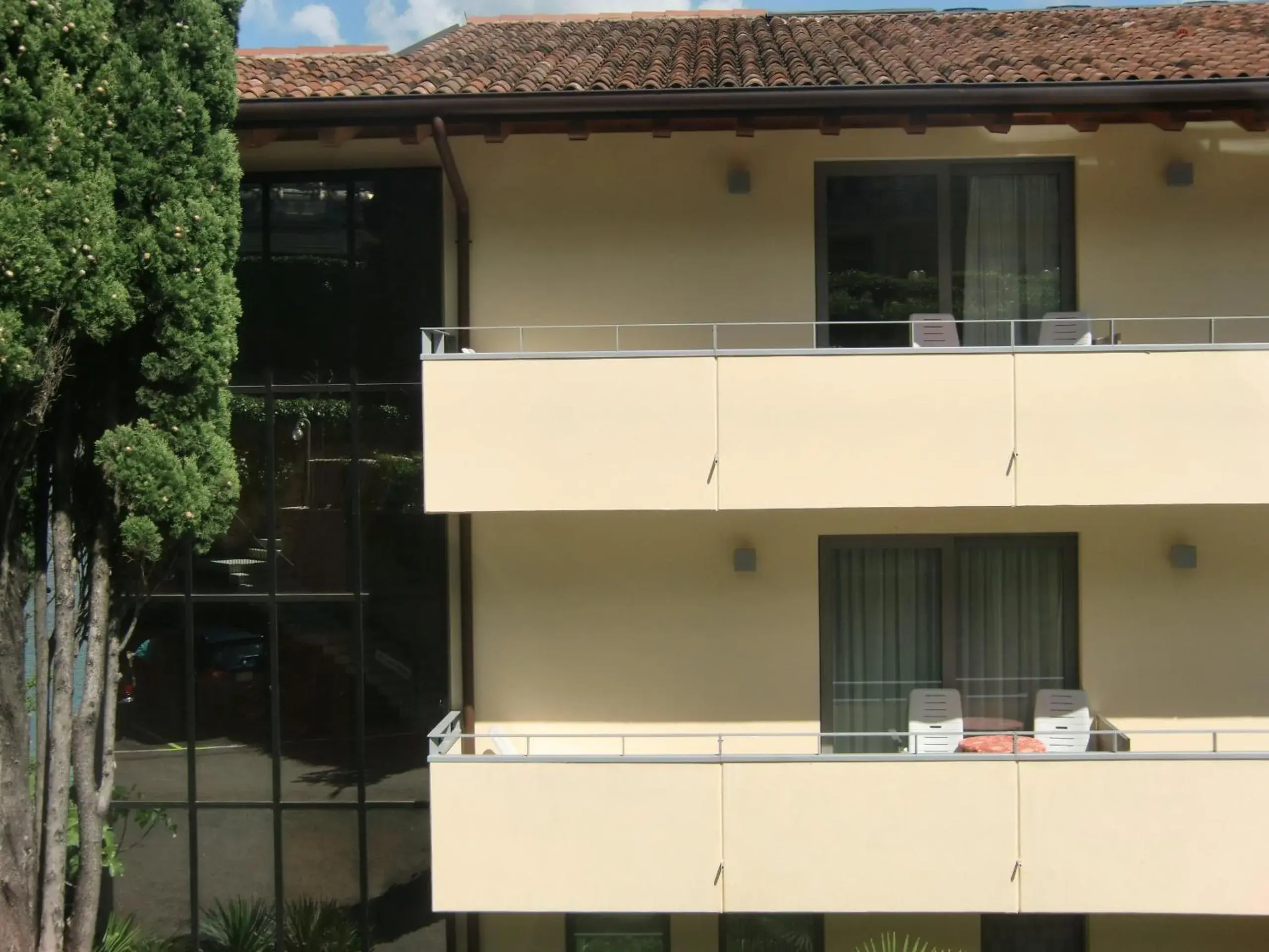 Facade/entrance in Beach Hotel Du Lac Malcesine