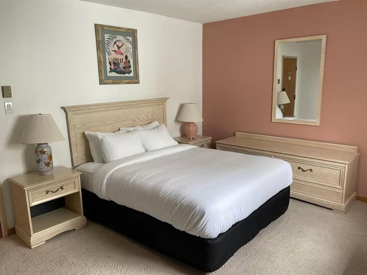 Bed in Hotel Wolfe Island