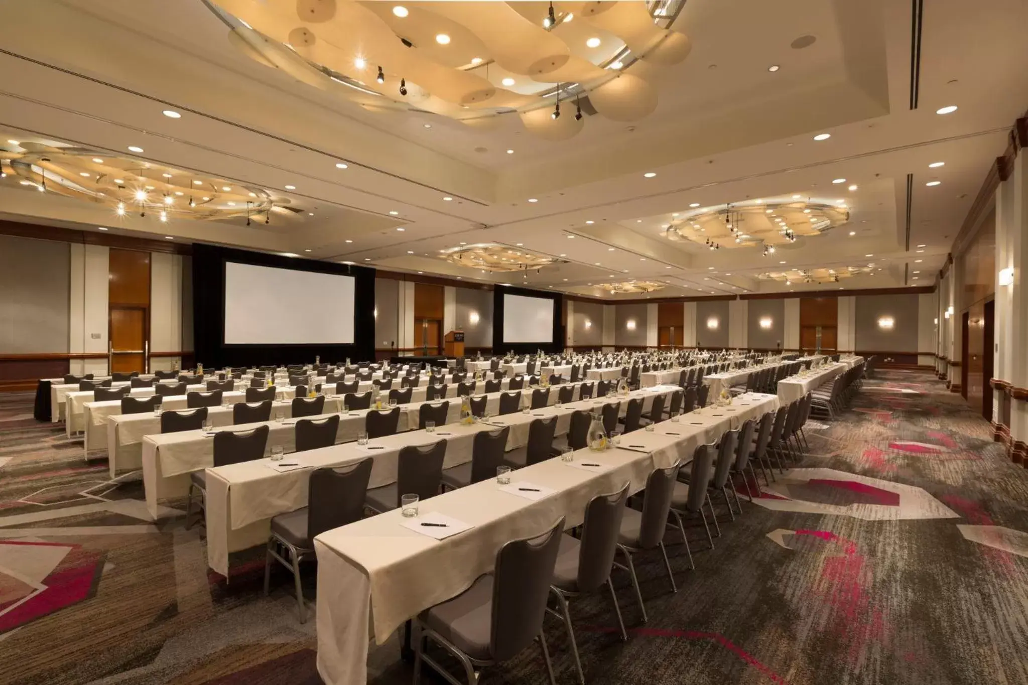 Banquet/Function facilities in Loews Hollywood Hotel