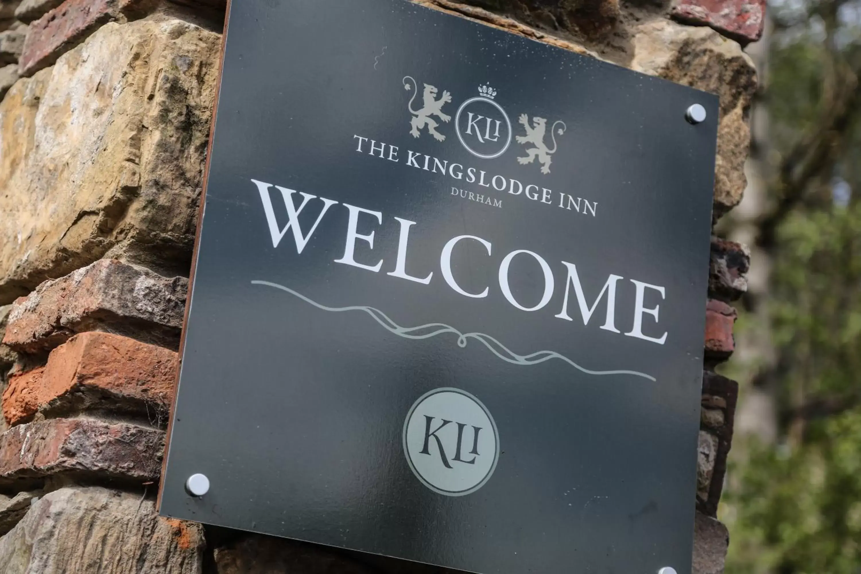 Logo/Certificate/Sign in The Kingslodge Inn - The Inn Collection Group