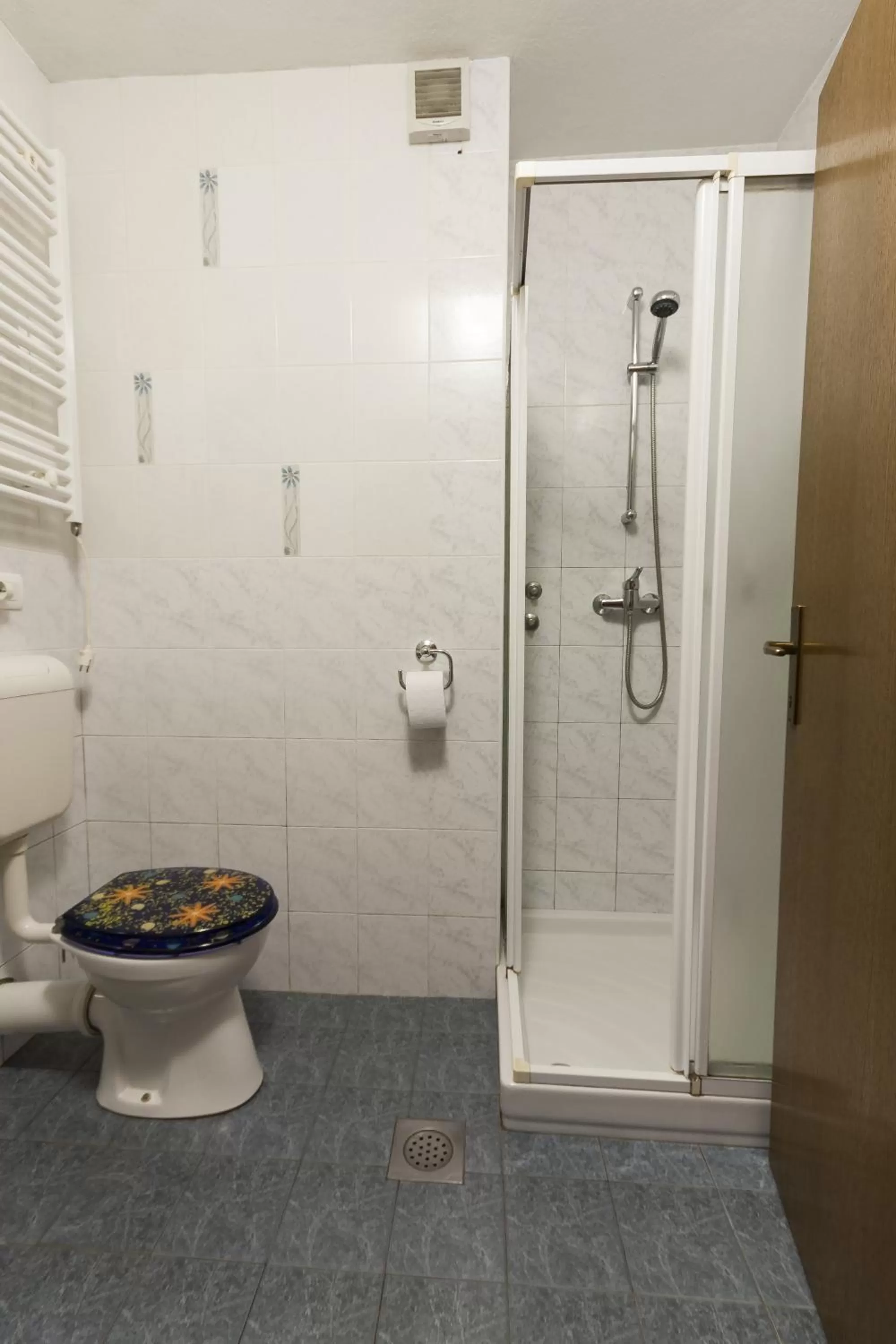 Bathroom in Rooms & Apartments Jana