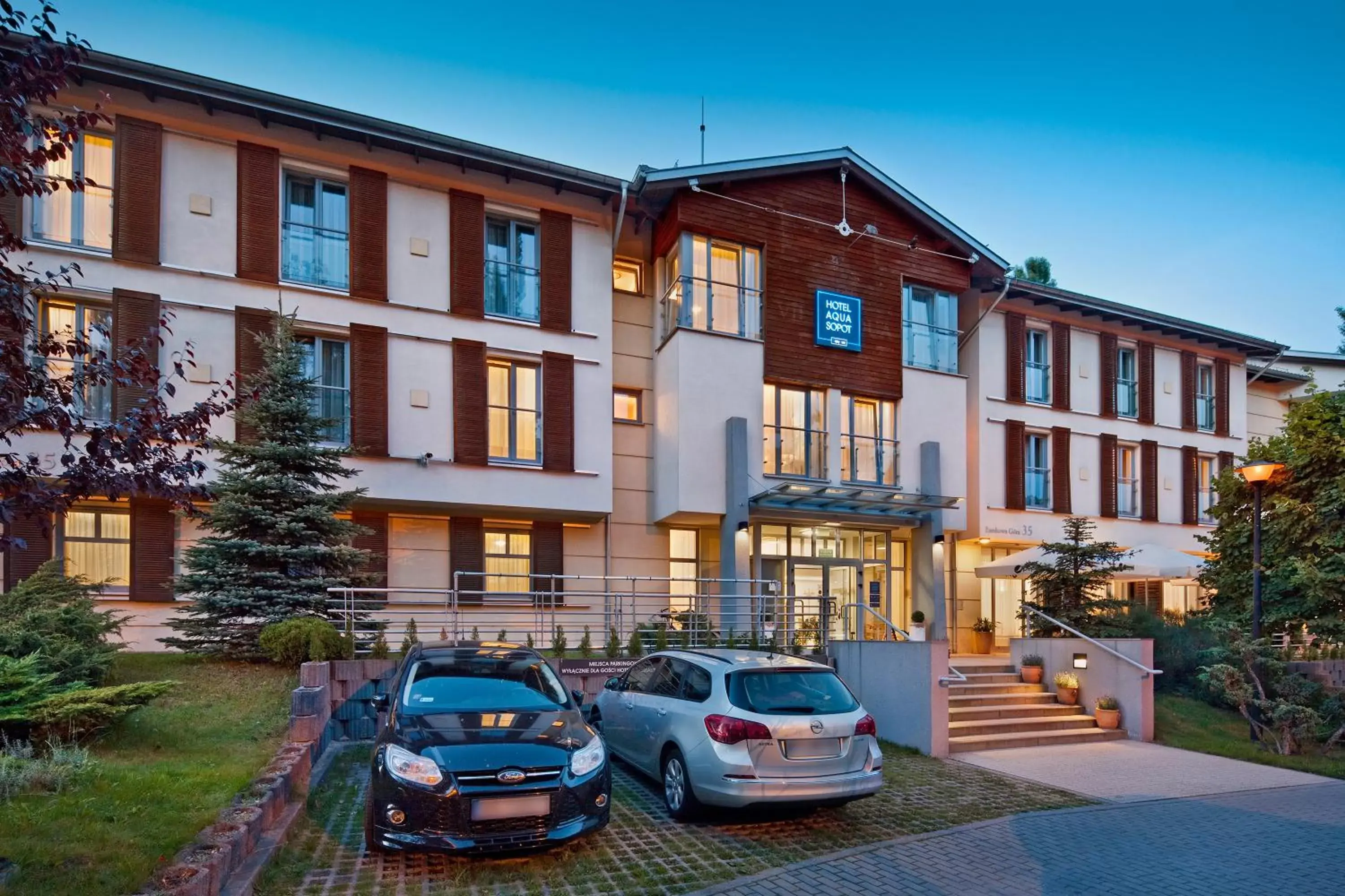 Facade/entrance, Property Building in Hotel Aqua Sopot