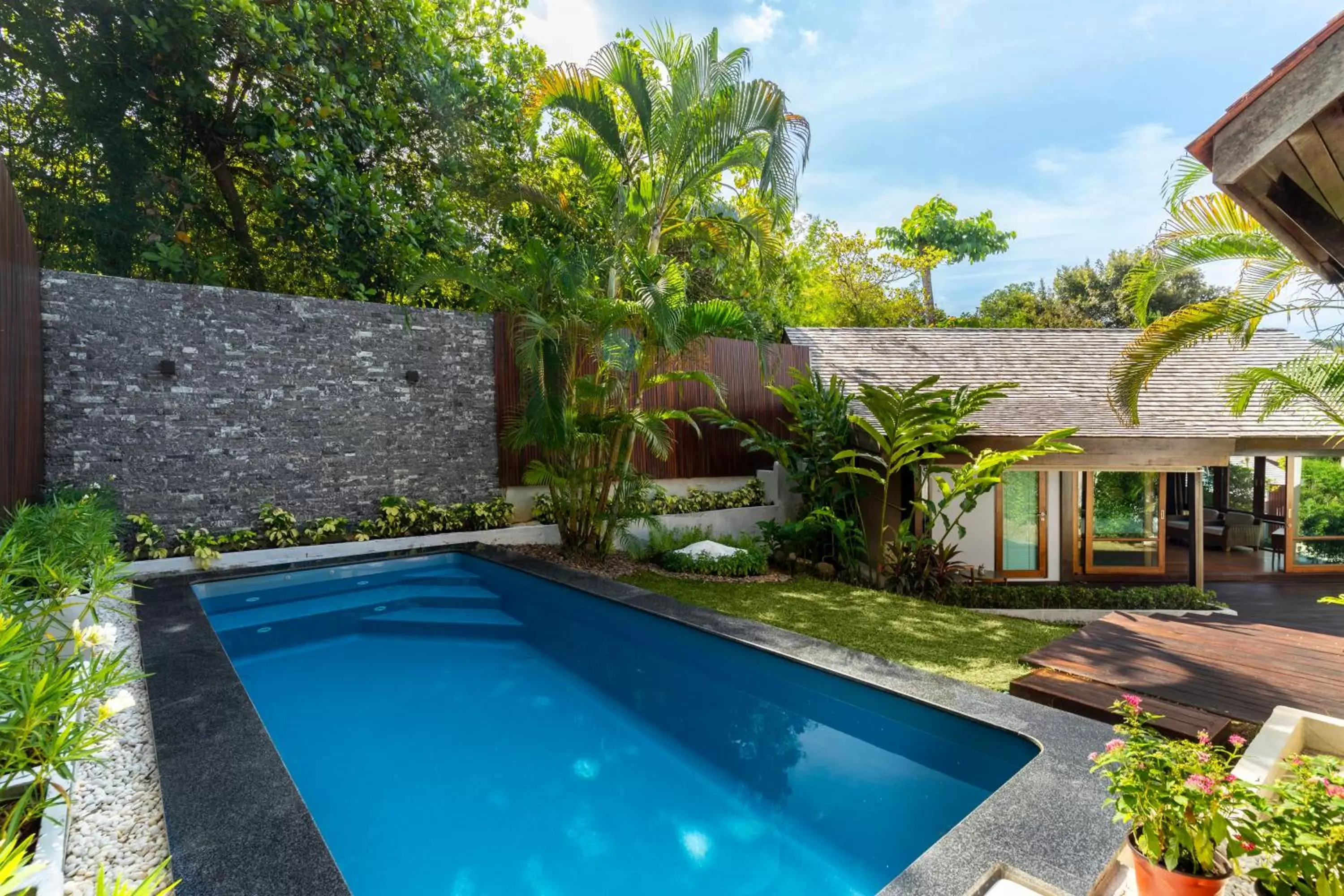 Garden view, Swimming Pool in The Beach Natural Resort Koh Kood