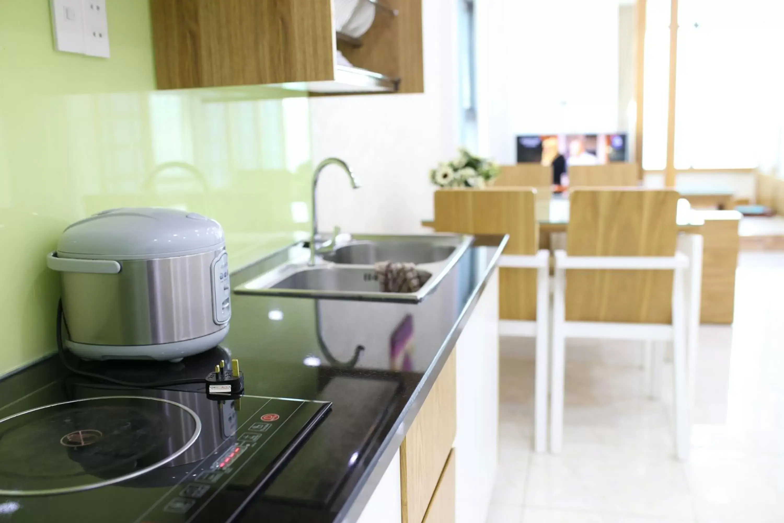 Kitchen or kitchenette, Kitchen/Kitchenette in Gold Ocean Apartment