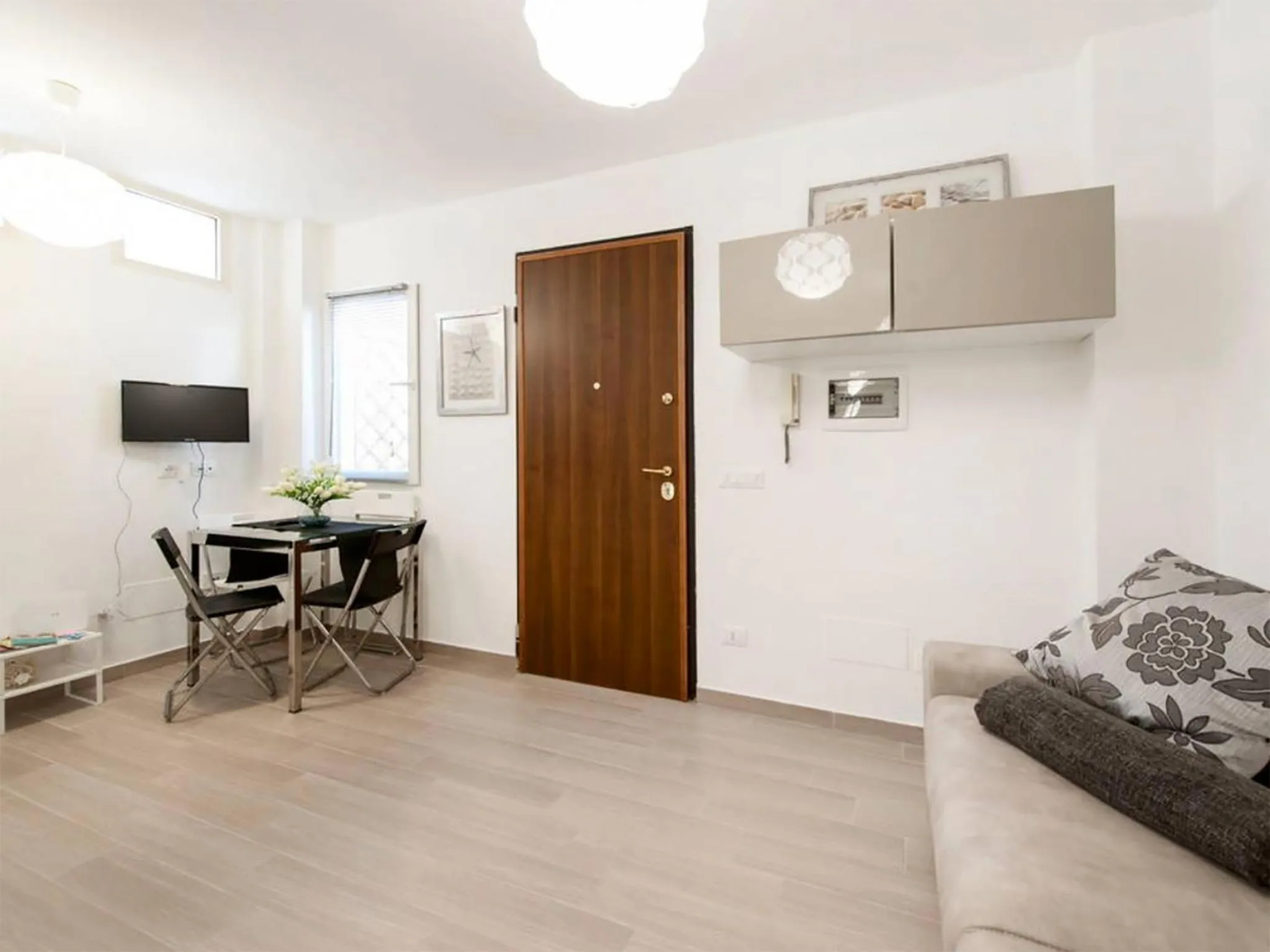 Bed in Condotti Apartment