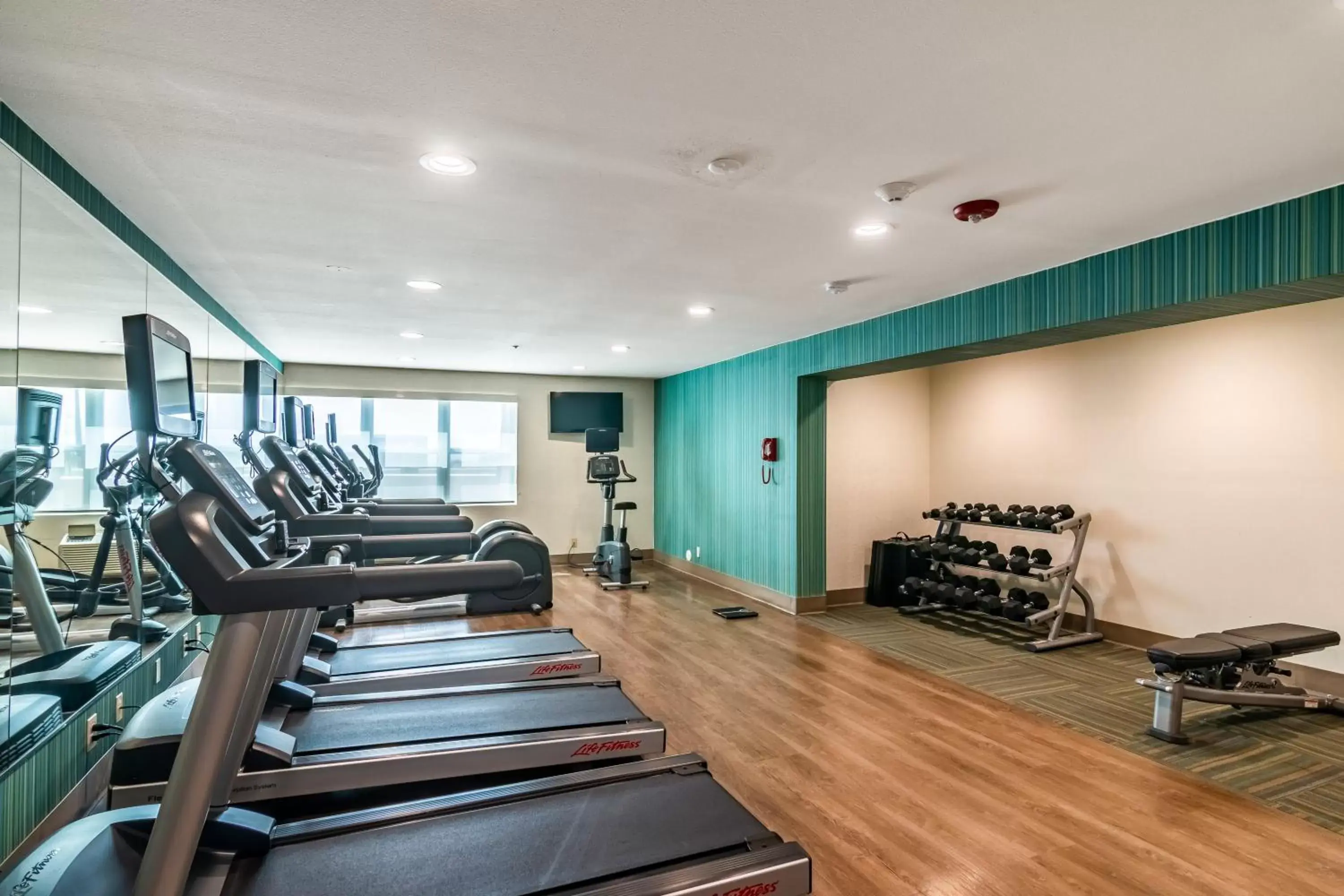 Fitness centre/facilities, Fitness Center/Facilities in Holiday Inn Express & Suites Camarillo, an IHG Hotel