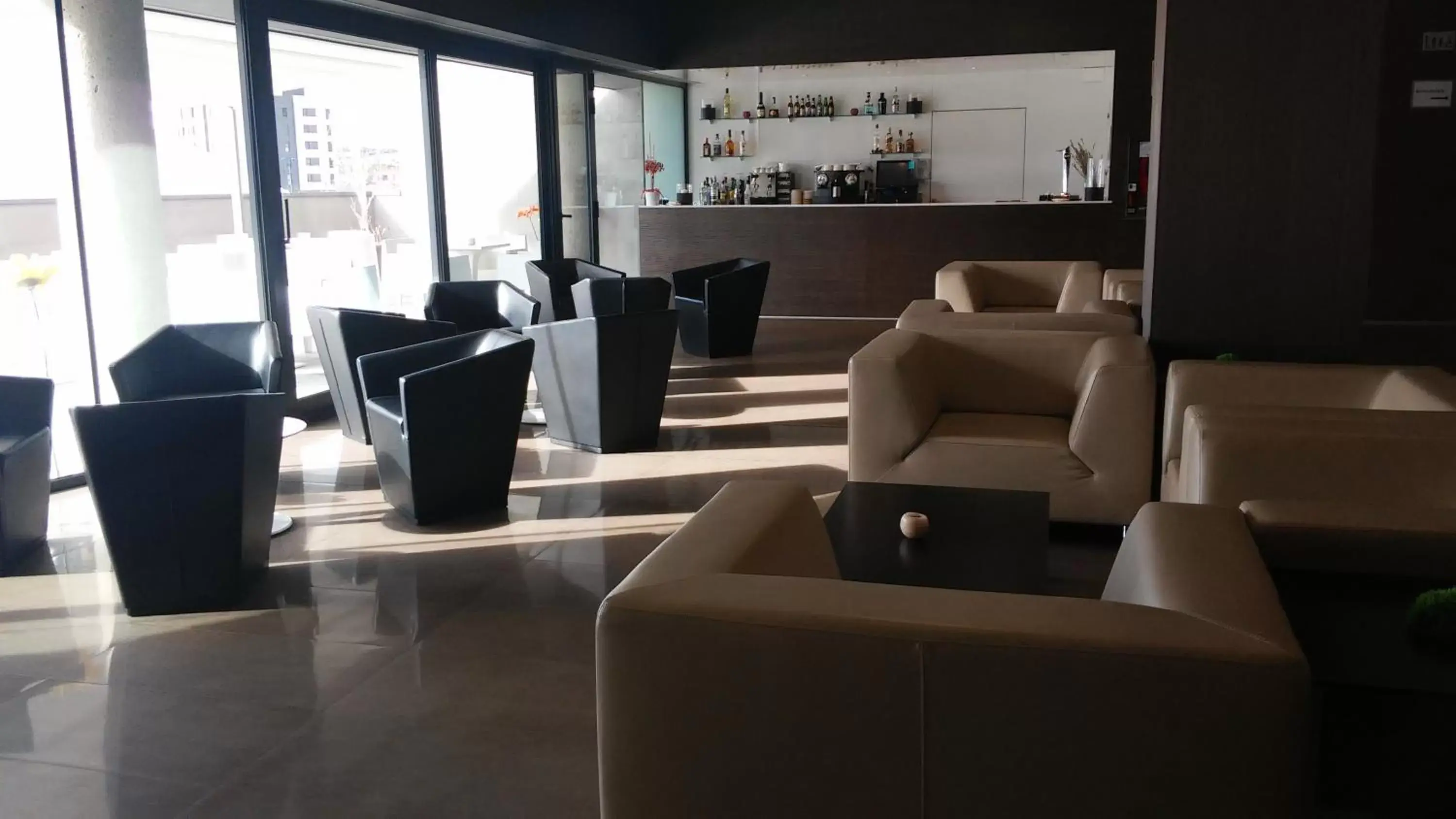 Communal lounge/ TV room, Lounge/Bar in Sercotel Hola Tafalla