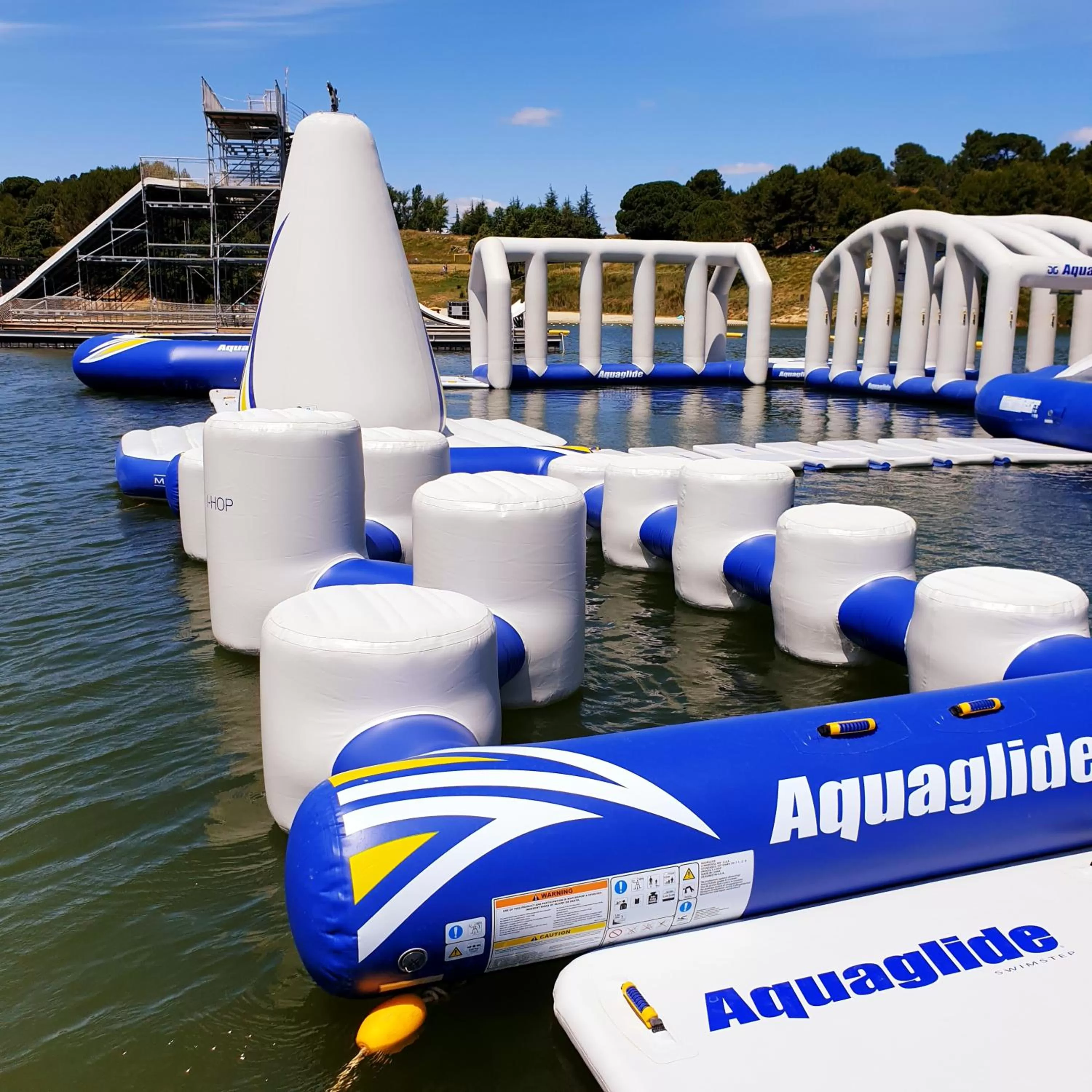 Swimming pool in B&B-Les Balcons de Maragon