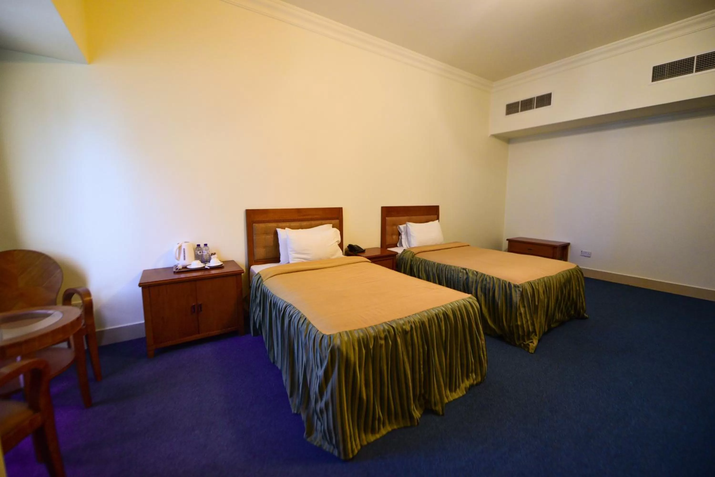 Bedroom, Bed in Grand Safir Hotel