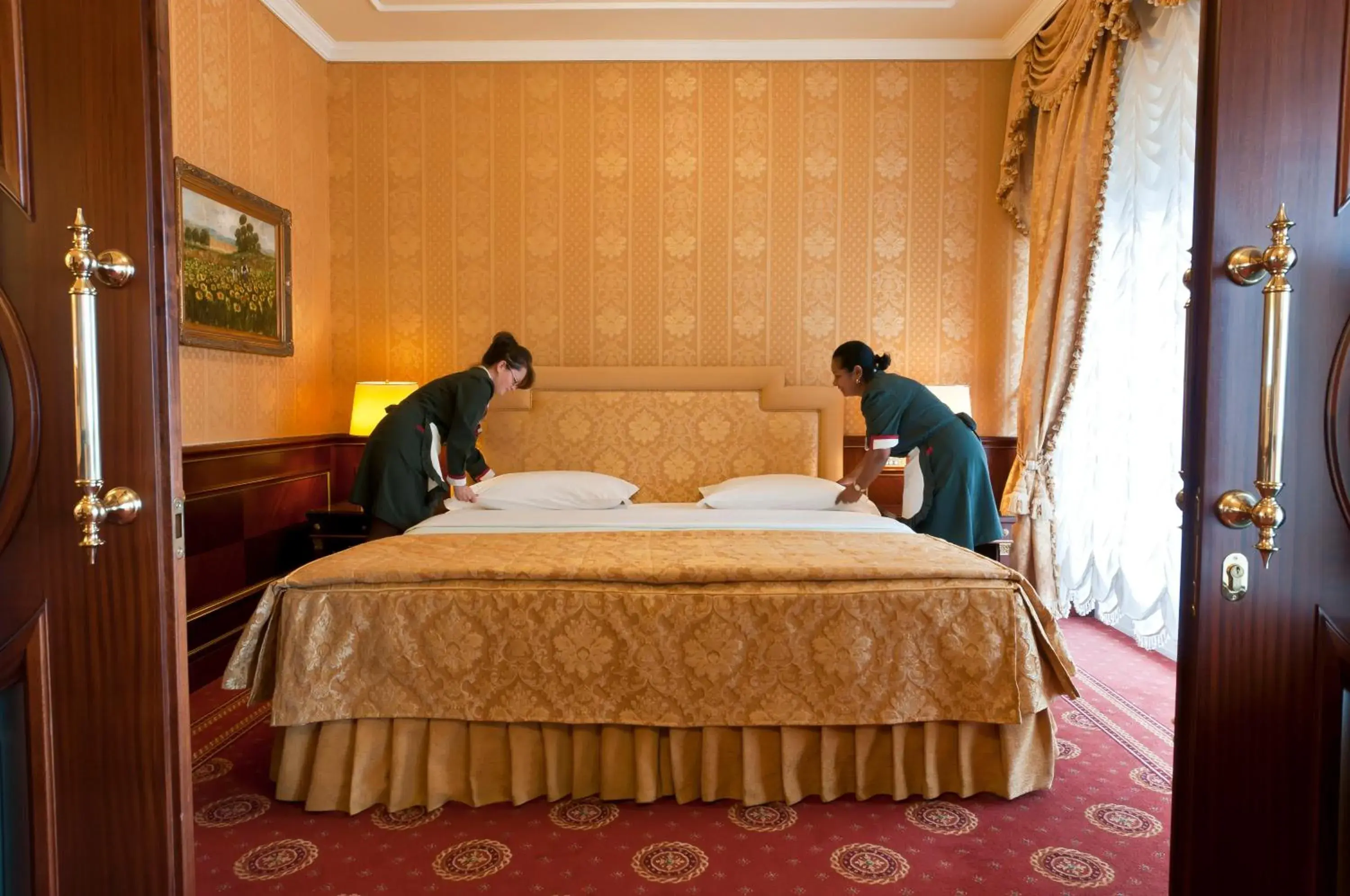 Bed in Grand Hotel Bristol